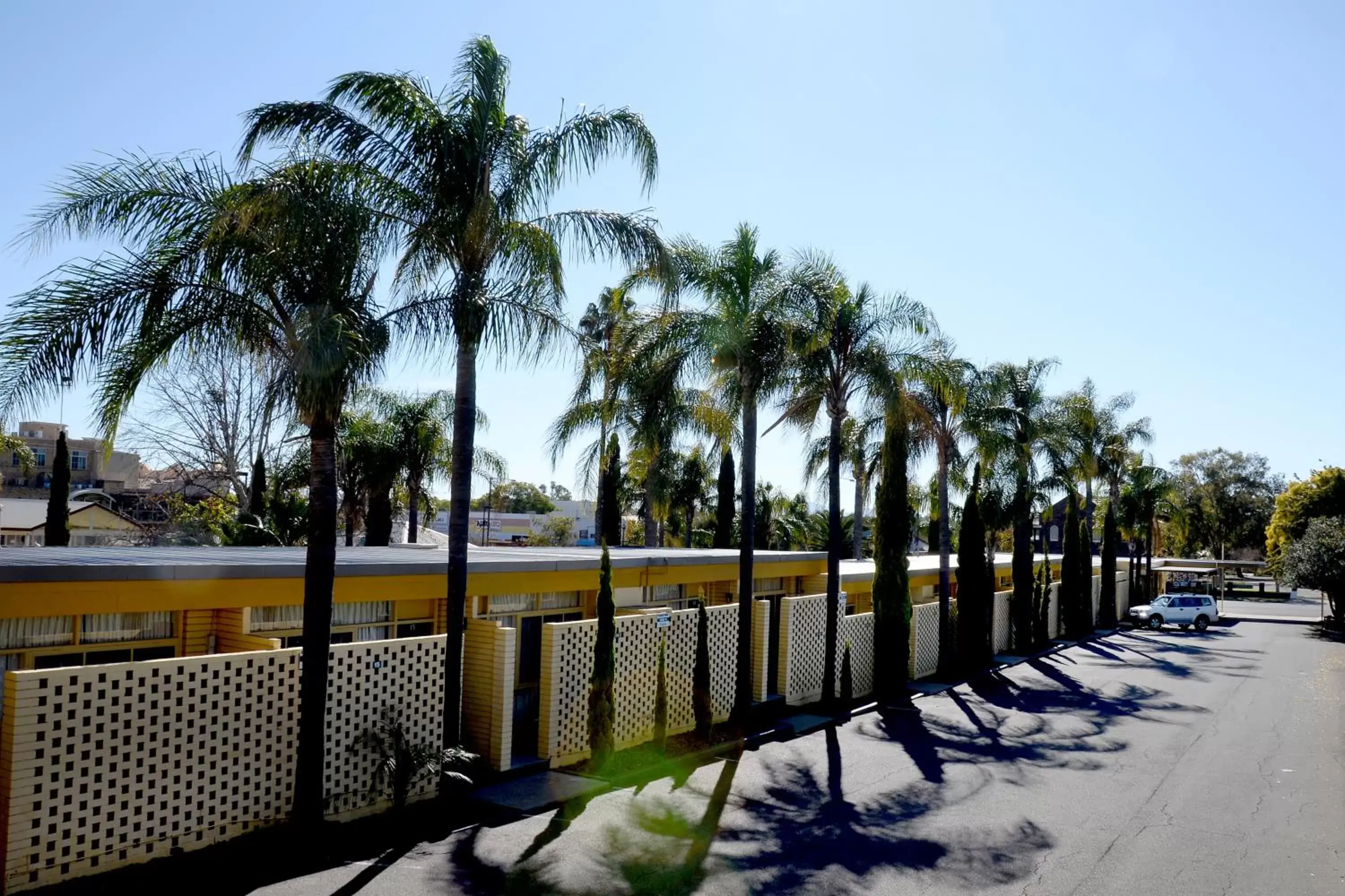 Property building in Billabong Motel