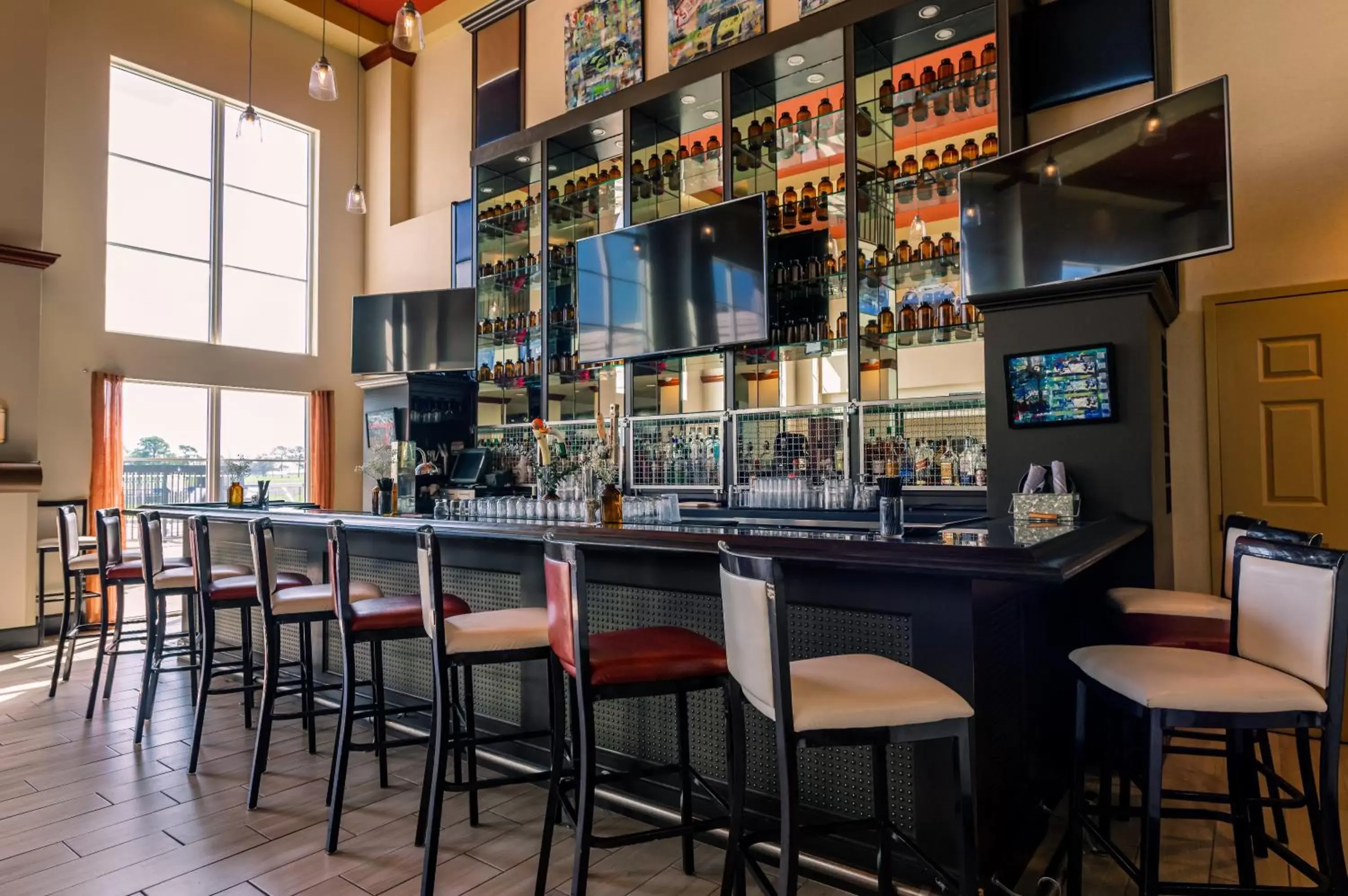 Restaurant/places to eat in SEVEN Sebring Raceway Hotel Restaurant/places to eat in SEVEN Sebring Raceway Hotel