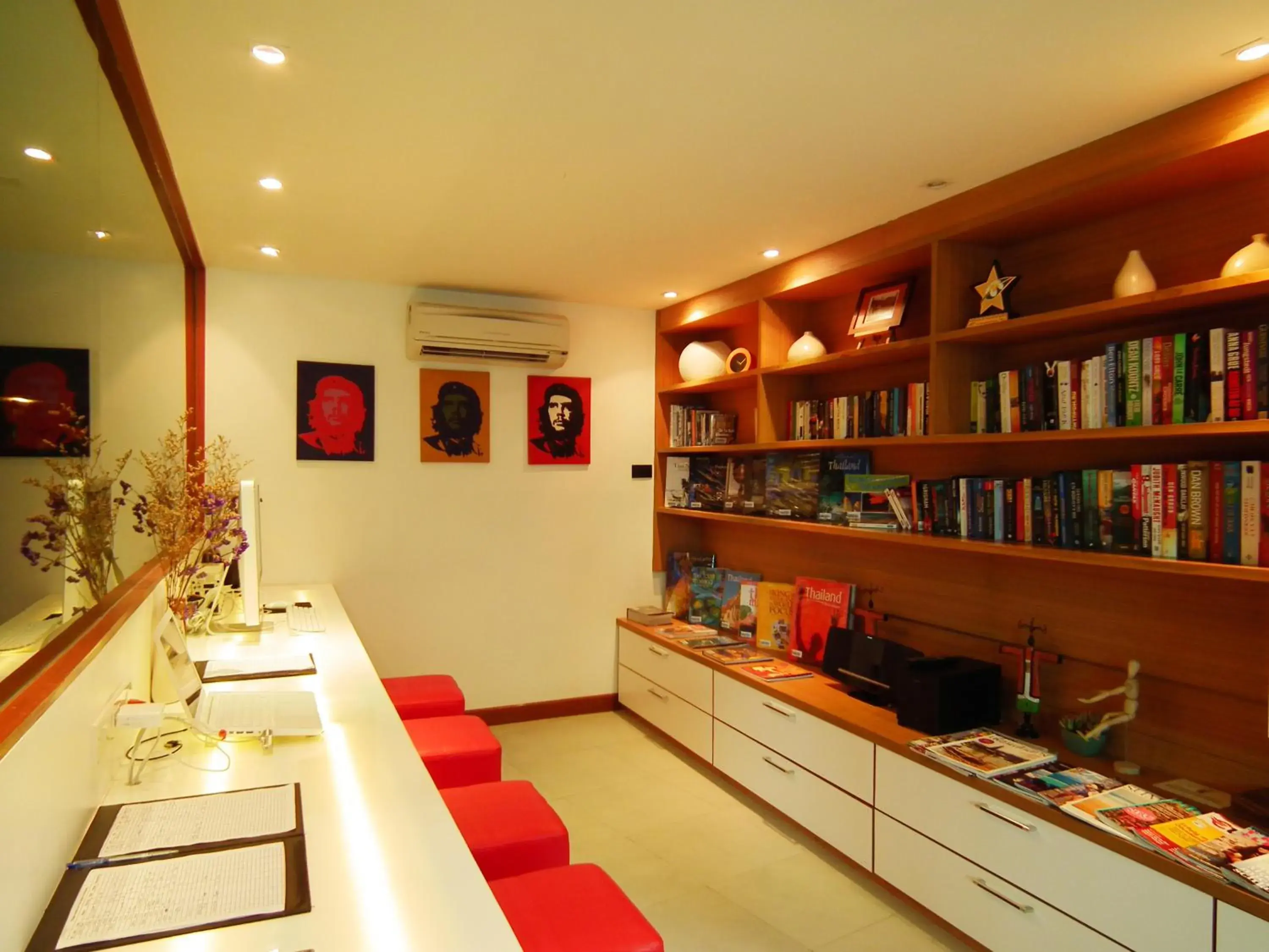 Lobby or reception in La Flora Resort Patong Lobby or reception in La Flora Resort Patong