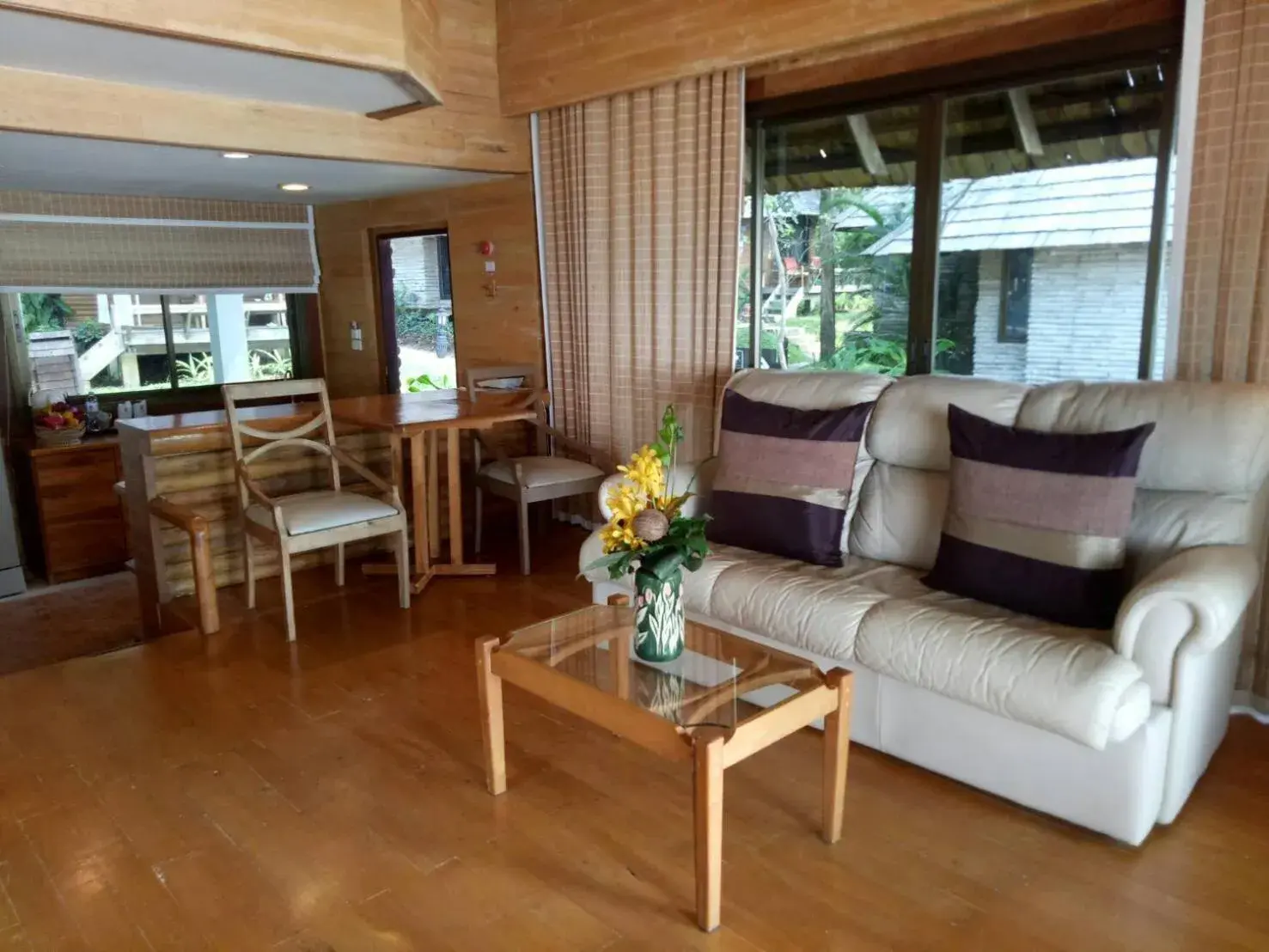 Seating Area in Sunset Park Resort And Spa - SHA Plus