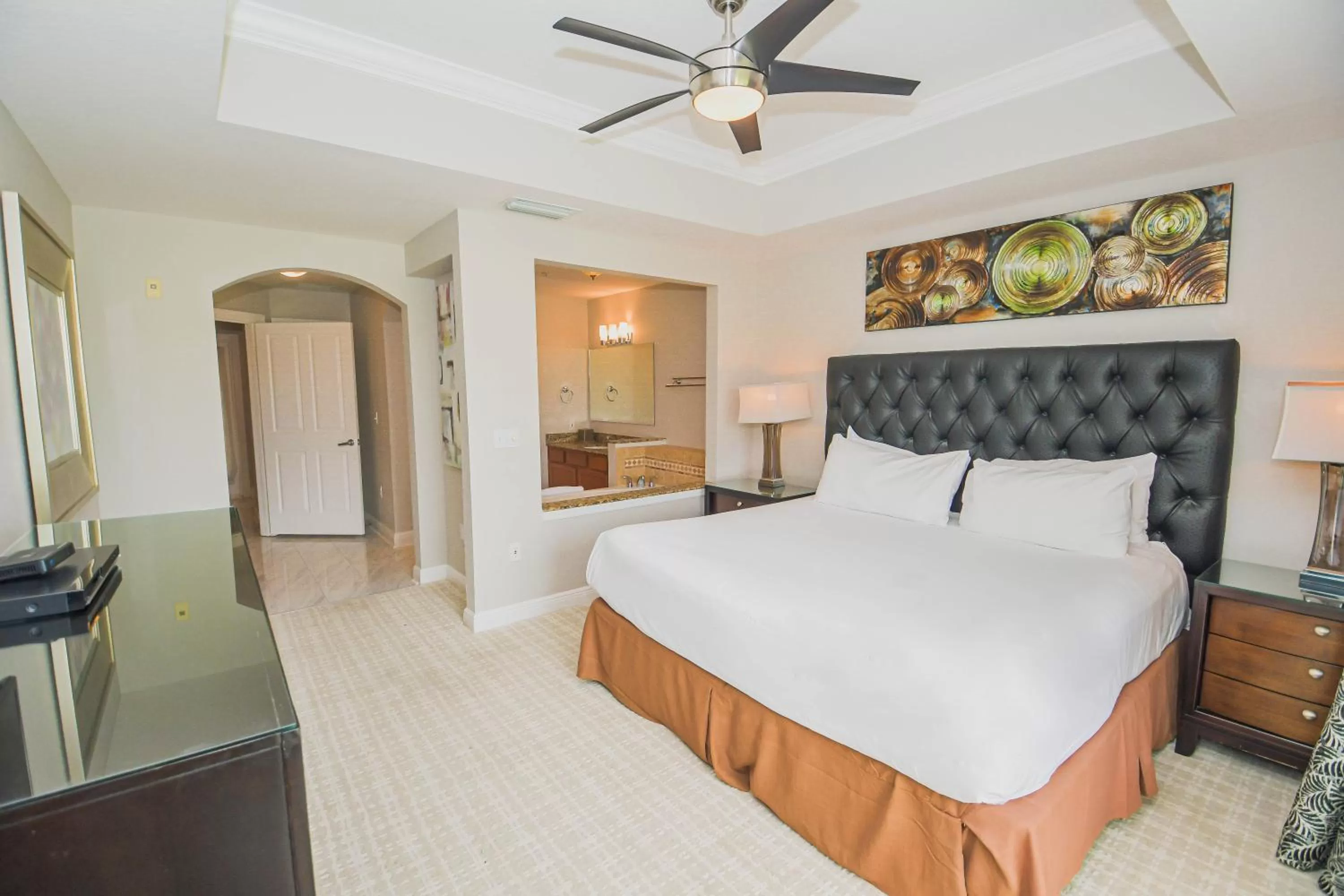 Deluxe Three-Bedroom Villa - Waterpark Access in Reunion Resort & Golf Club