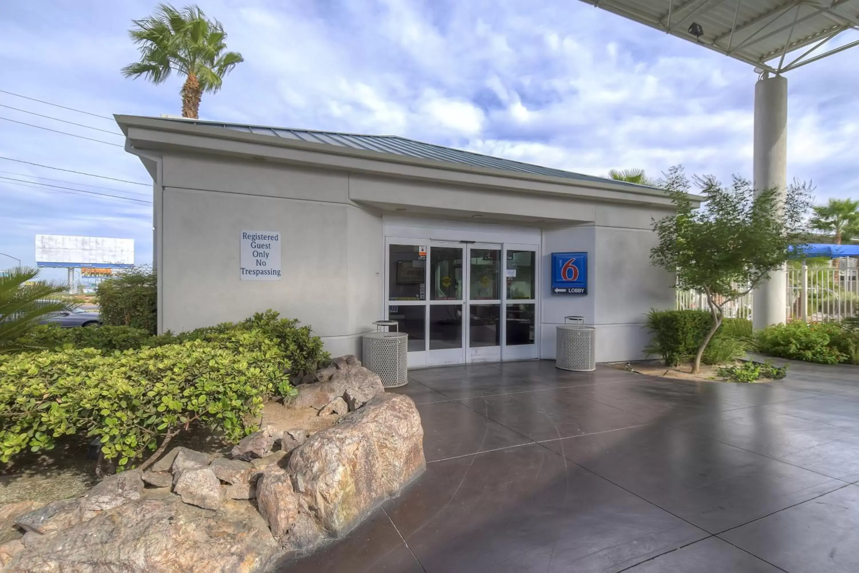 Facade/entrance, Property Building in Motel 6-Las Vegas, NV - Tropicana