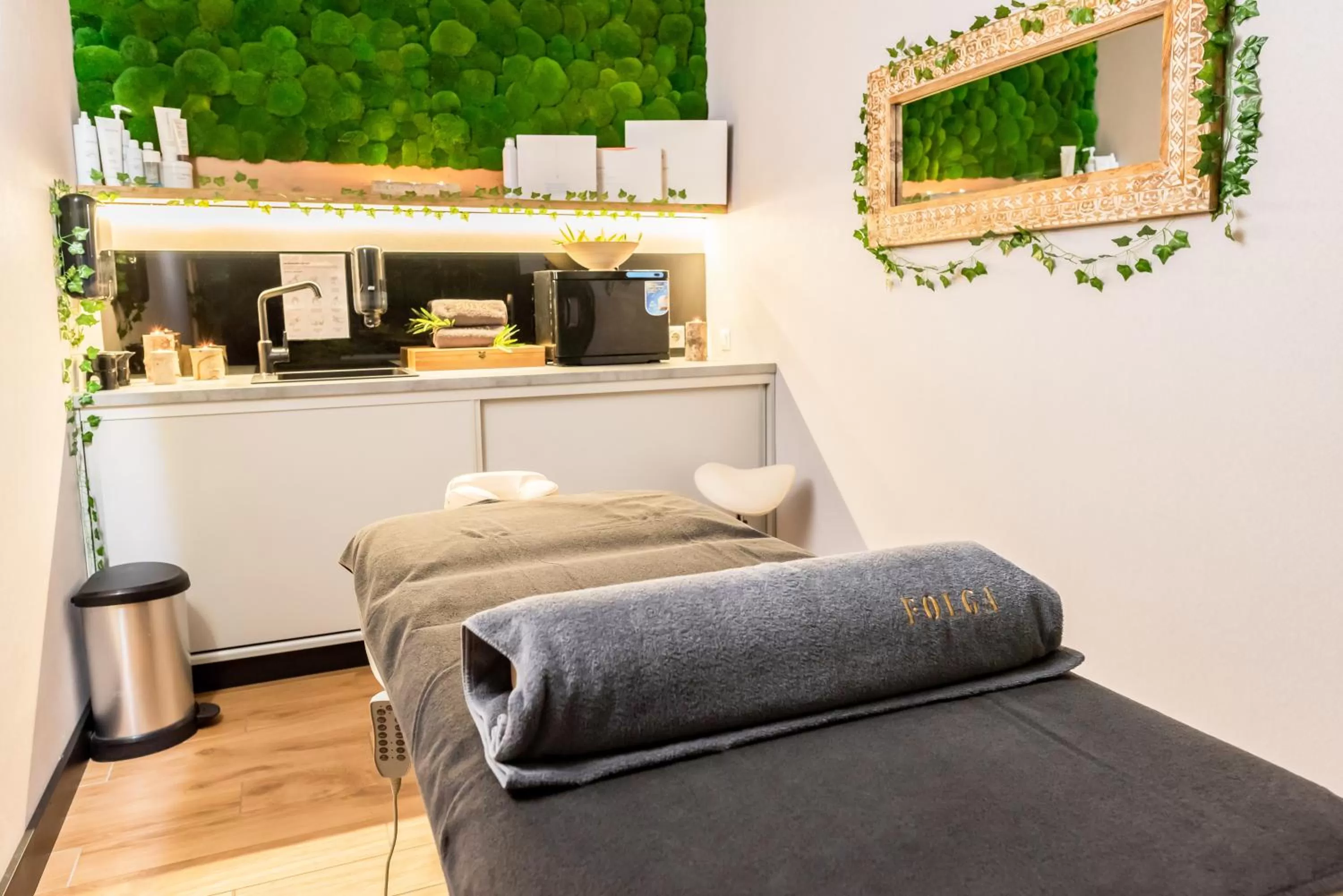 Massage, Bed in FOLGA - Hotel, Restauracja, Browar, SPA