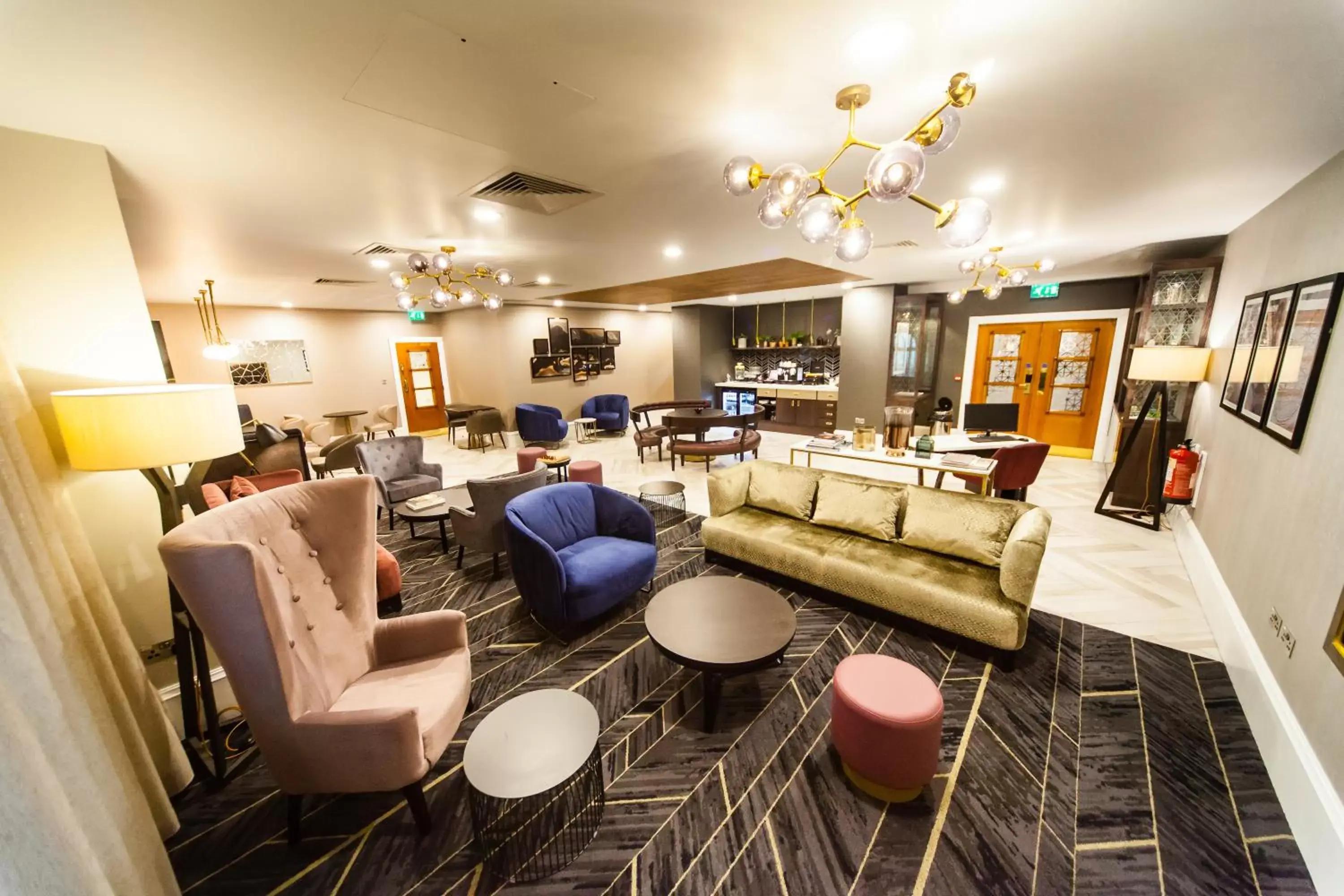 Lounge or bar, Lounge/Bar in Crowne Plaza Leeds, an IHG Hotel