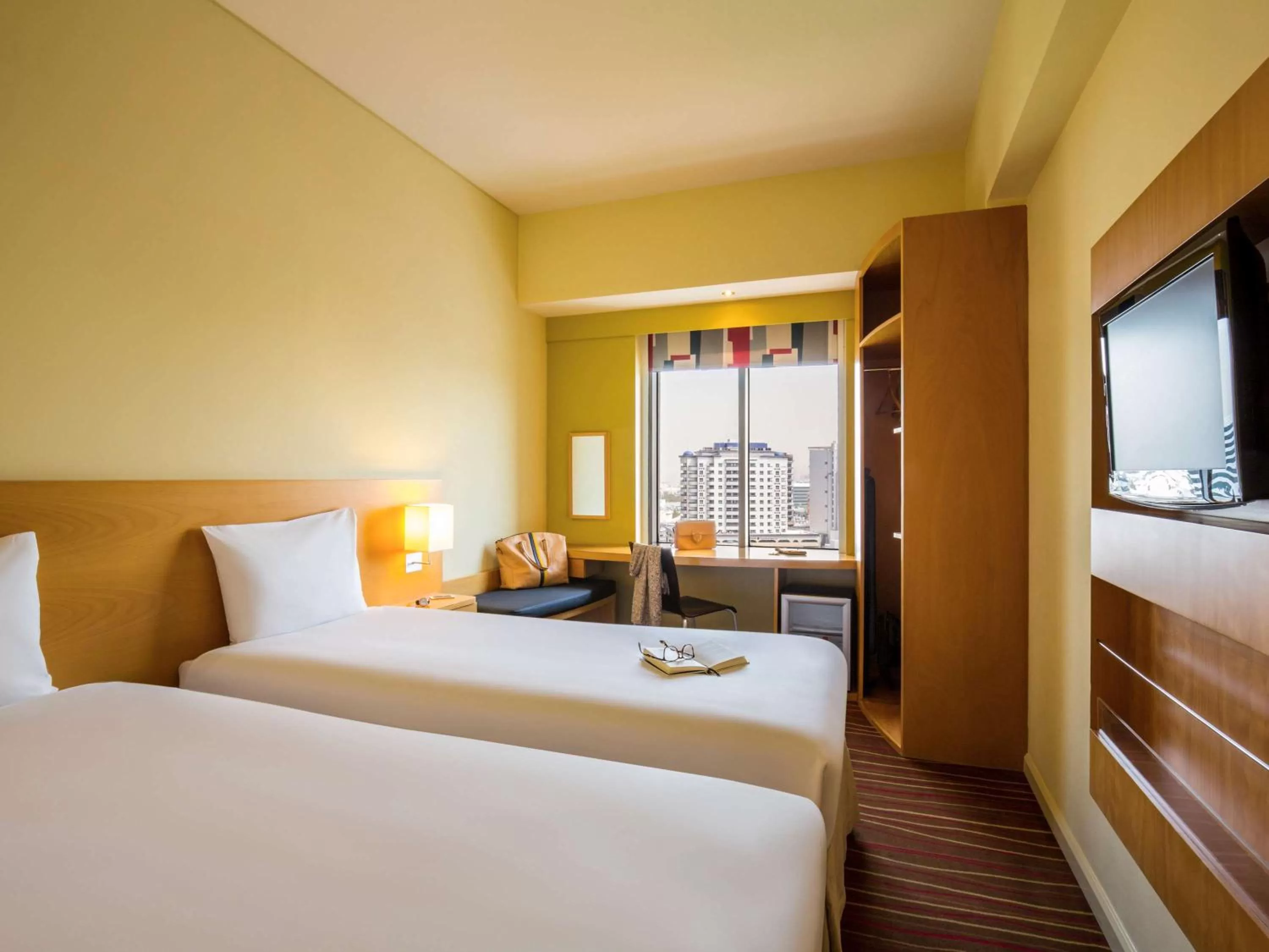Photo of the whole room, Bed in ibis Deira Creekside Dubai