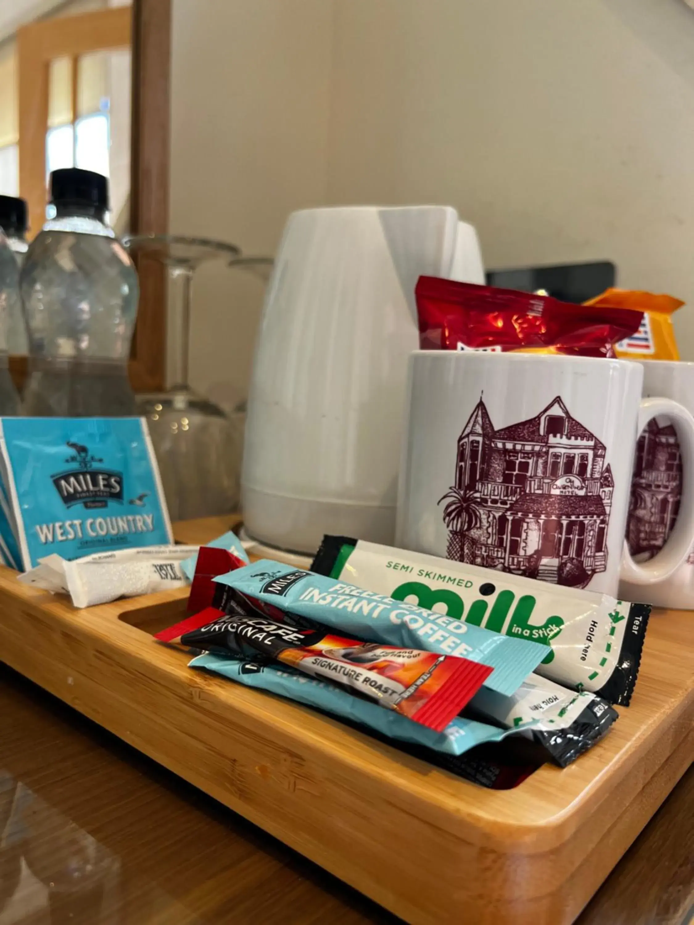 Coffee/tea facilities in Queenswood Hotel