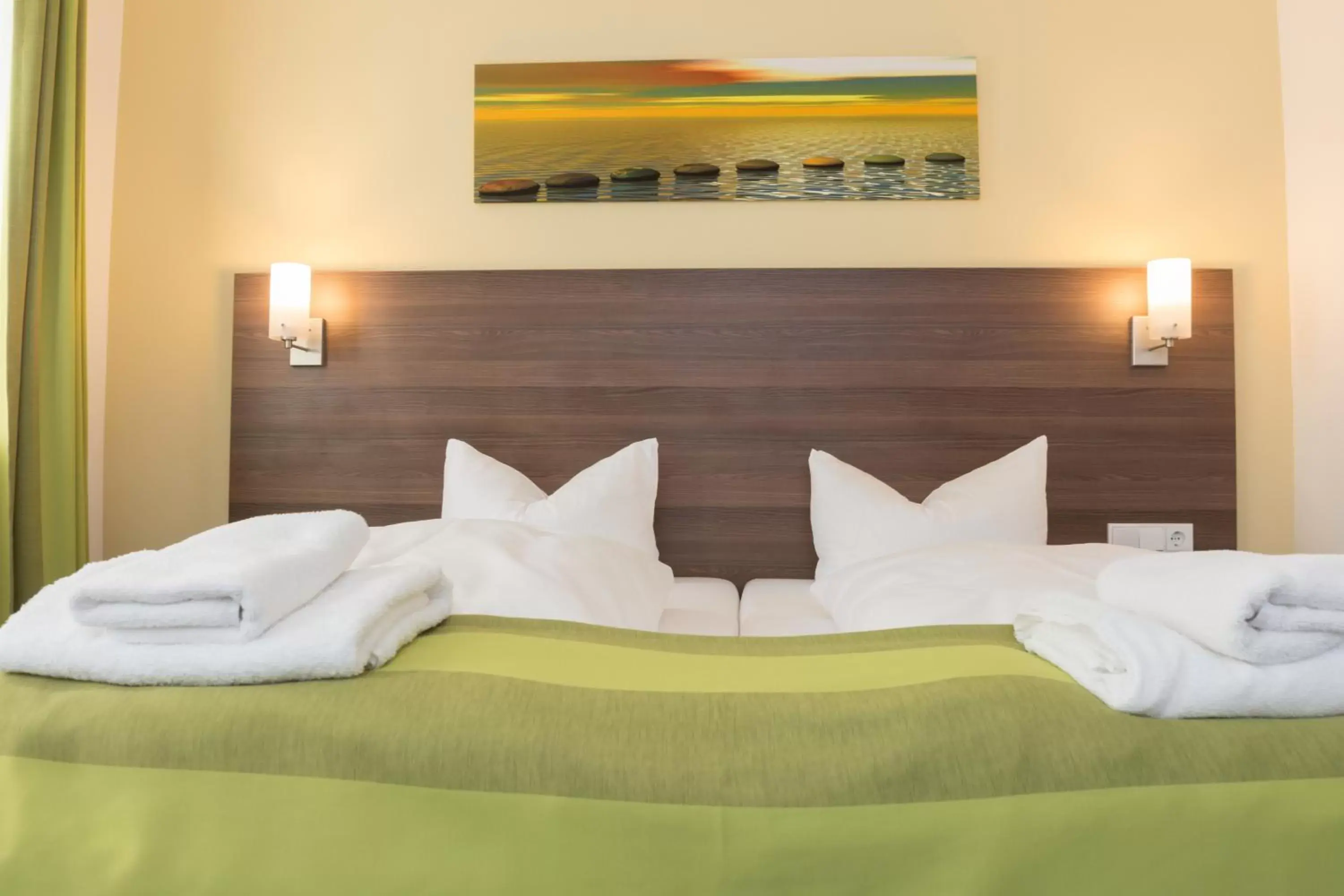 Bedroom, Bed in Goethe Business Hotel by Trip Inn