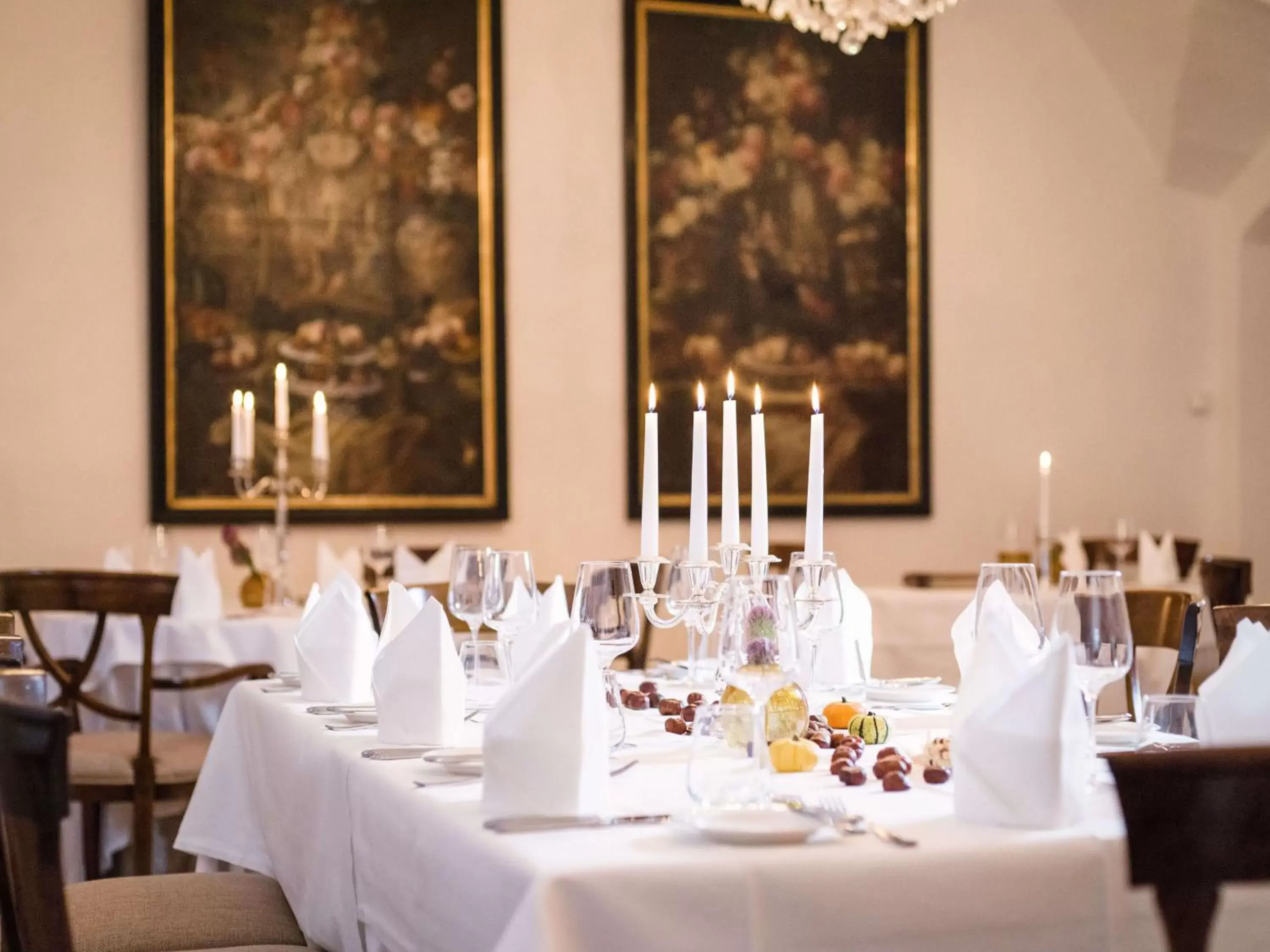 Restaurant/Places to Eat in Hotel Schloss Gabelhofen