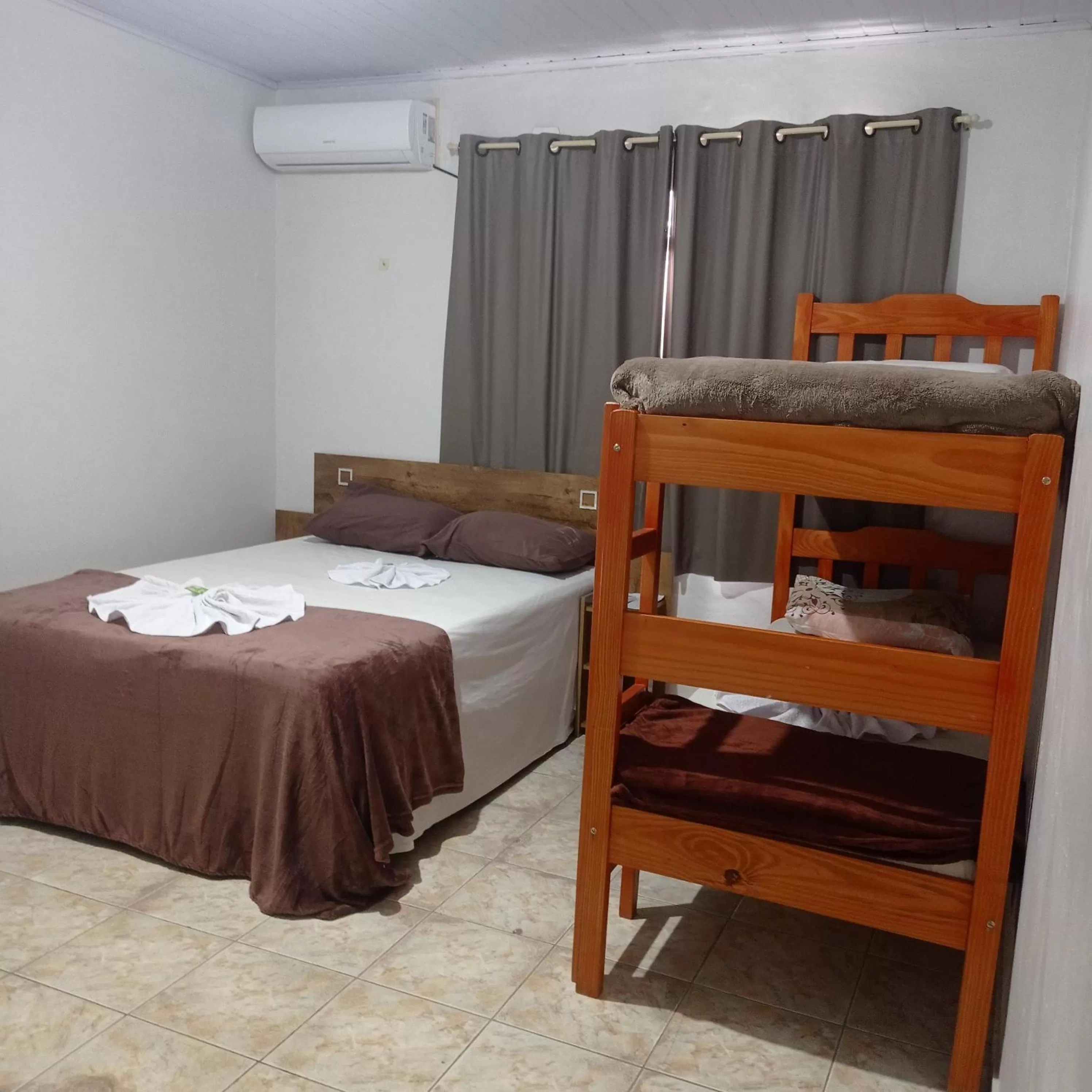 Bunk Bed in Pousada Murilo centro foz