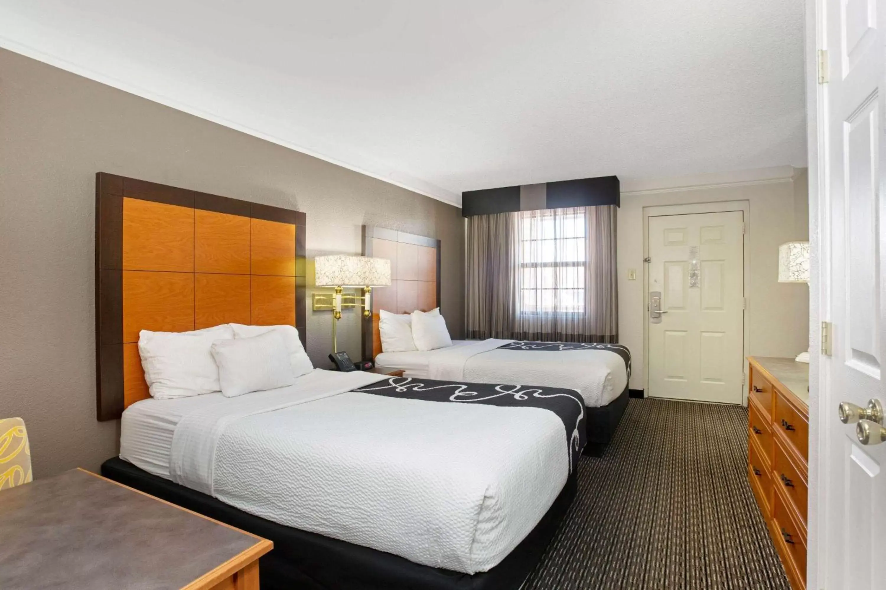 Photo of the whole room, Bed in La Quinta Inn by Wyndham Denver Golden