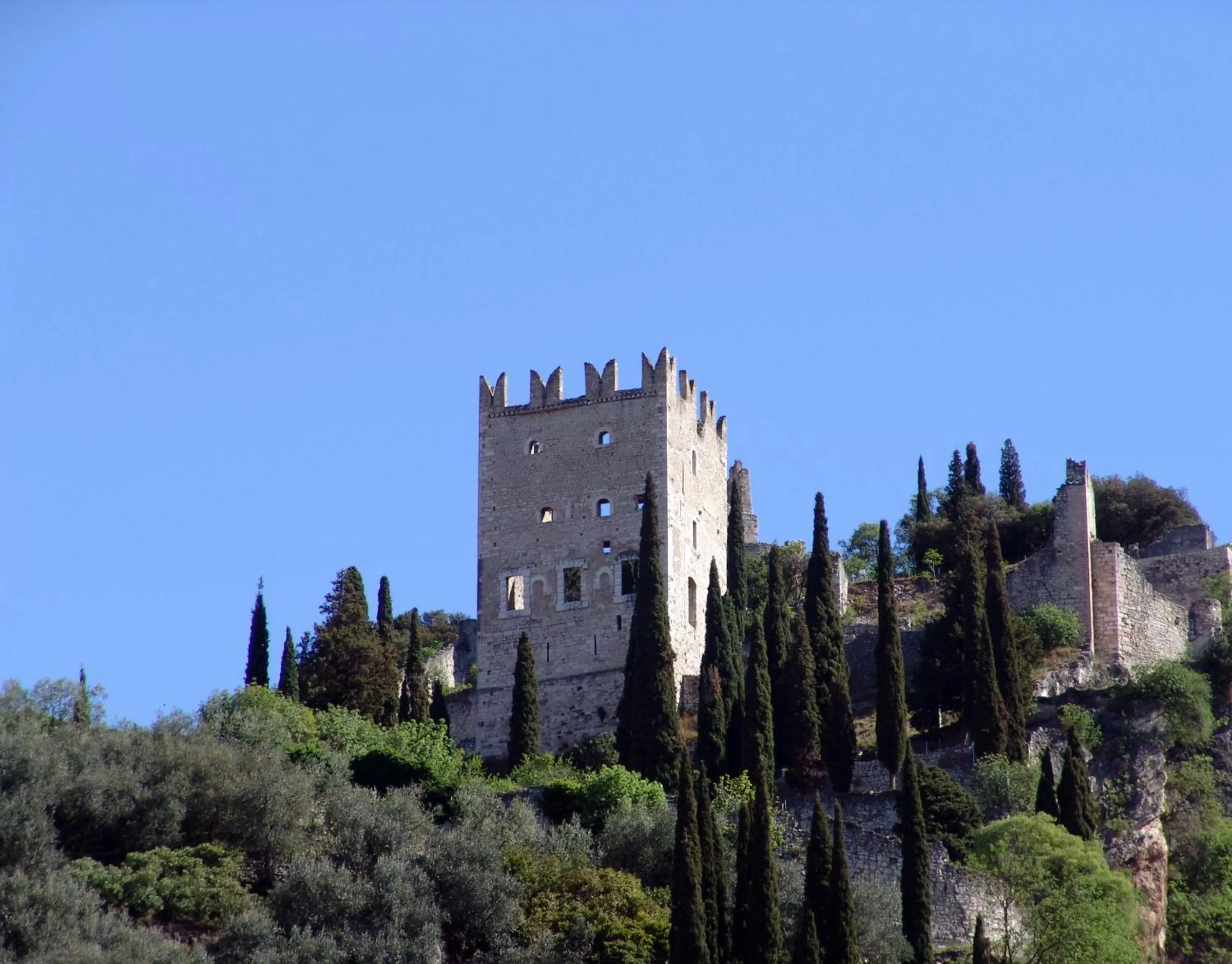 Neighbourhood in HOODY ACTIVE & HAPPINESS HOTEL