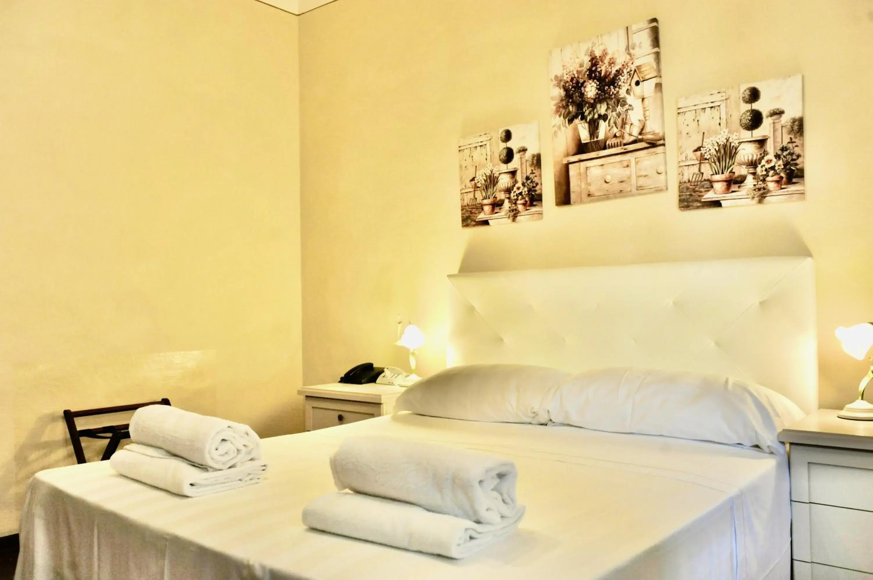 Bedroom, Bed in Villa Schiatti