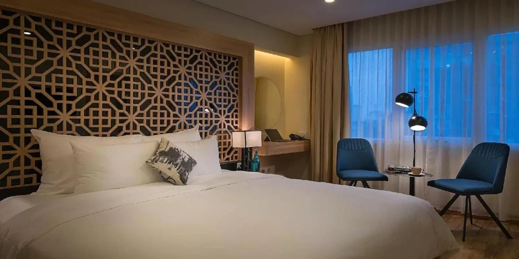 Bed in Gemini Saigon LUXURY