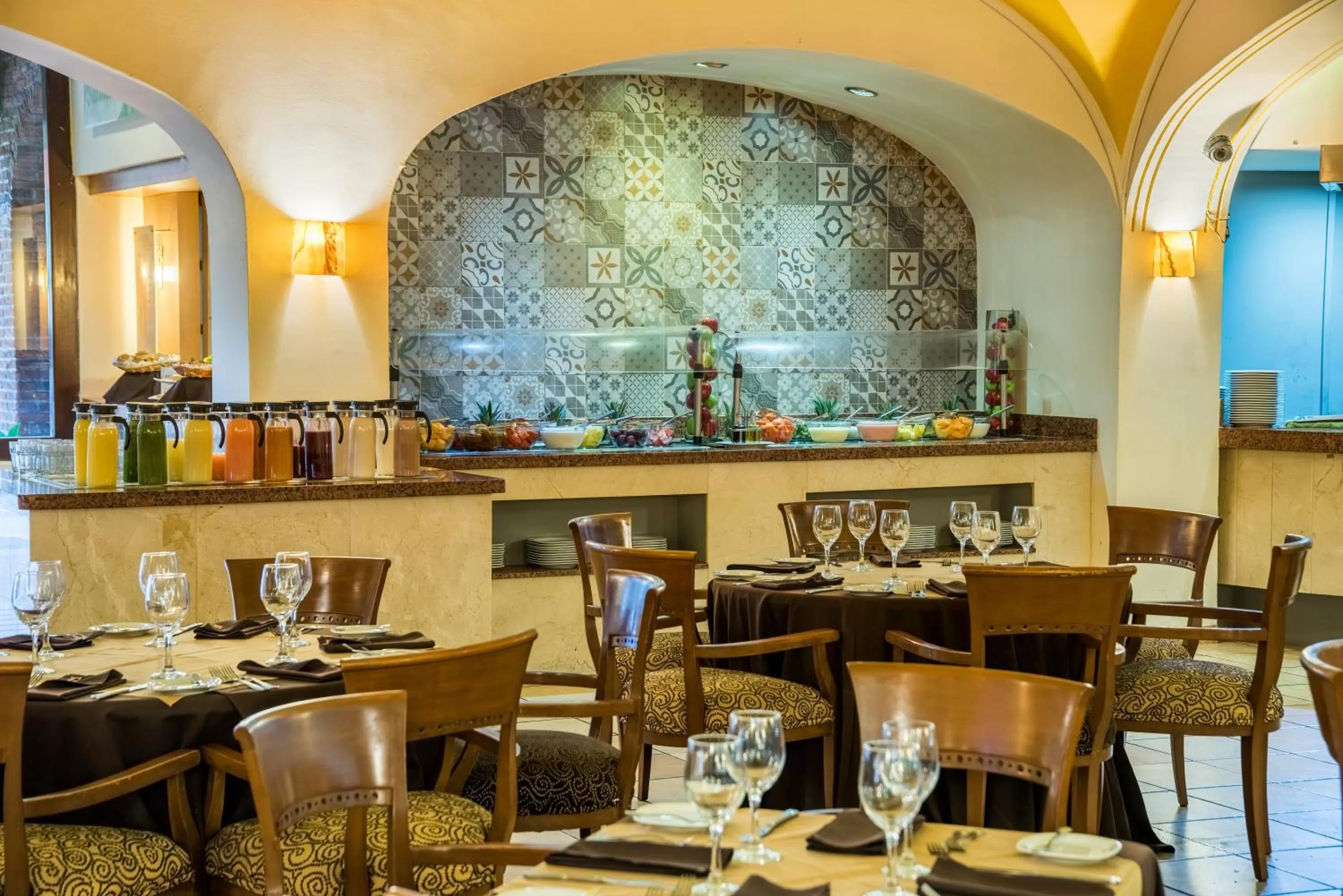 Restaurant/places to eat in Holiday Inn Guadalajara Expo Plaza del Sol by IHG