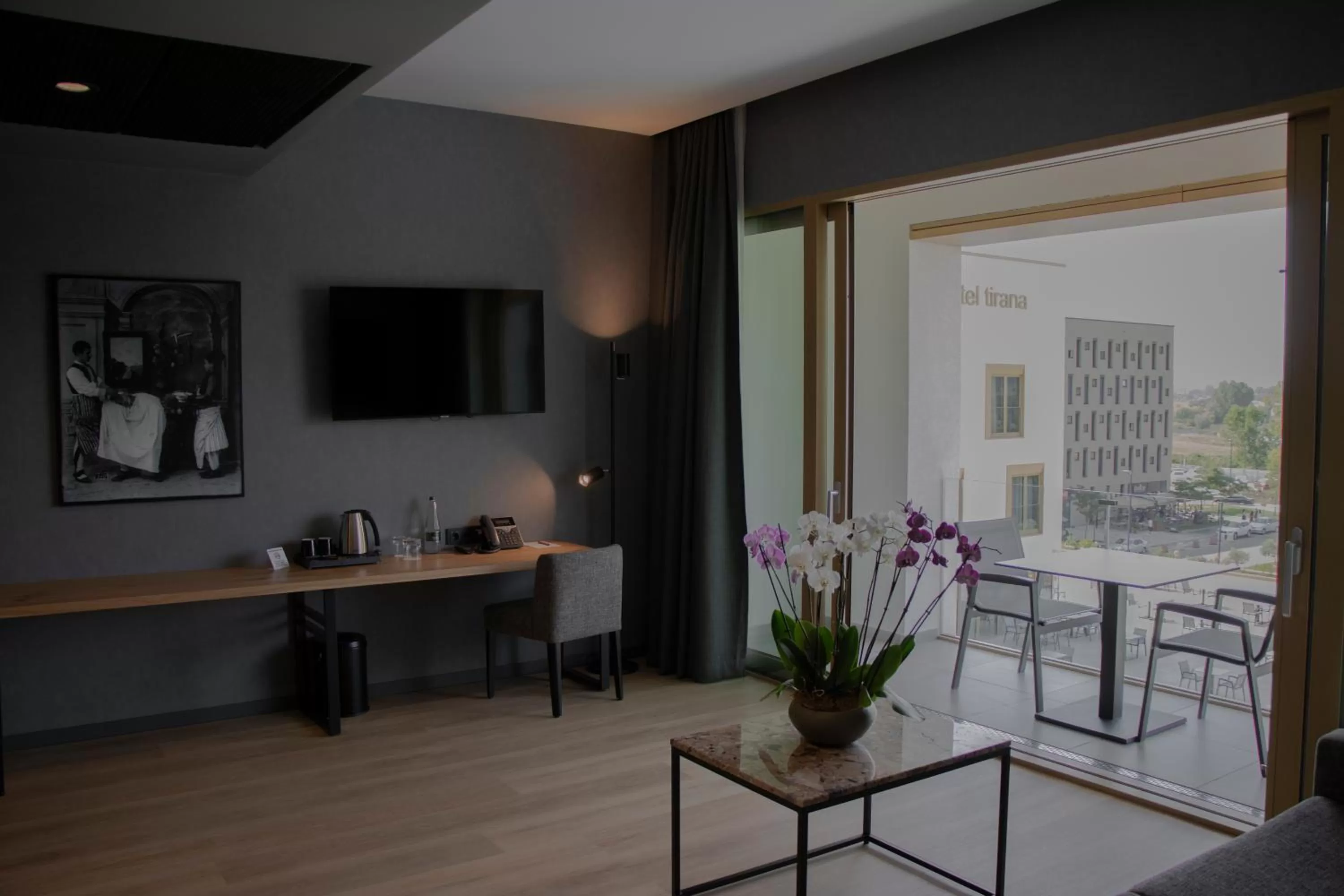 Photo of the whole room in mk hotel tirana