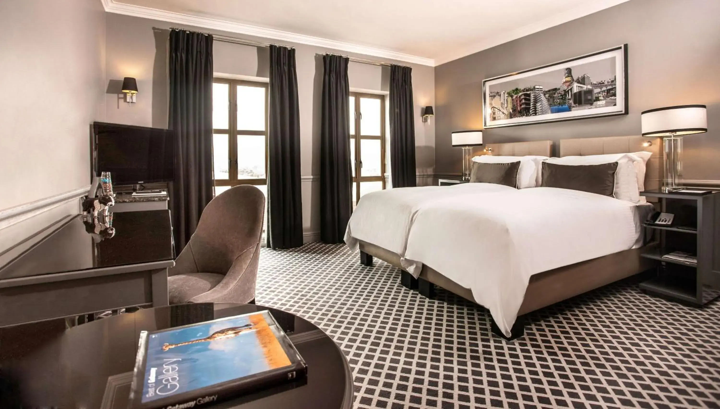 Photo of the whole room, Bed in 54 on Bath, Johannesburg Rosebank Photo of the whole room, Bed in 54 on Bath, Johannesburg Rosebank