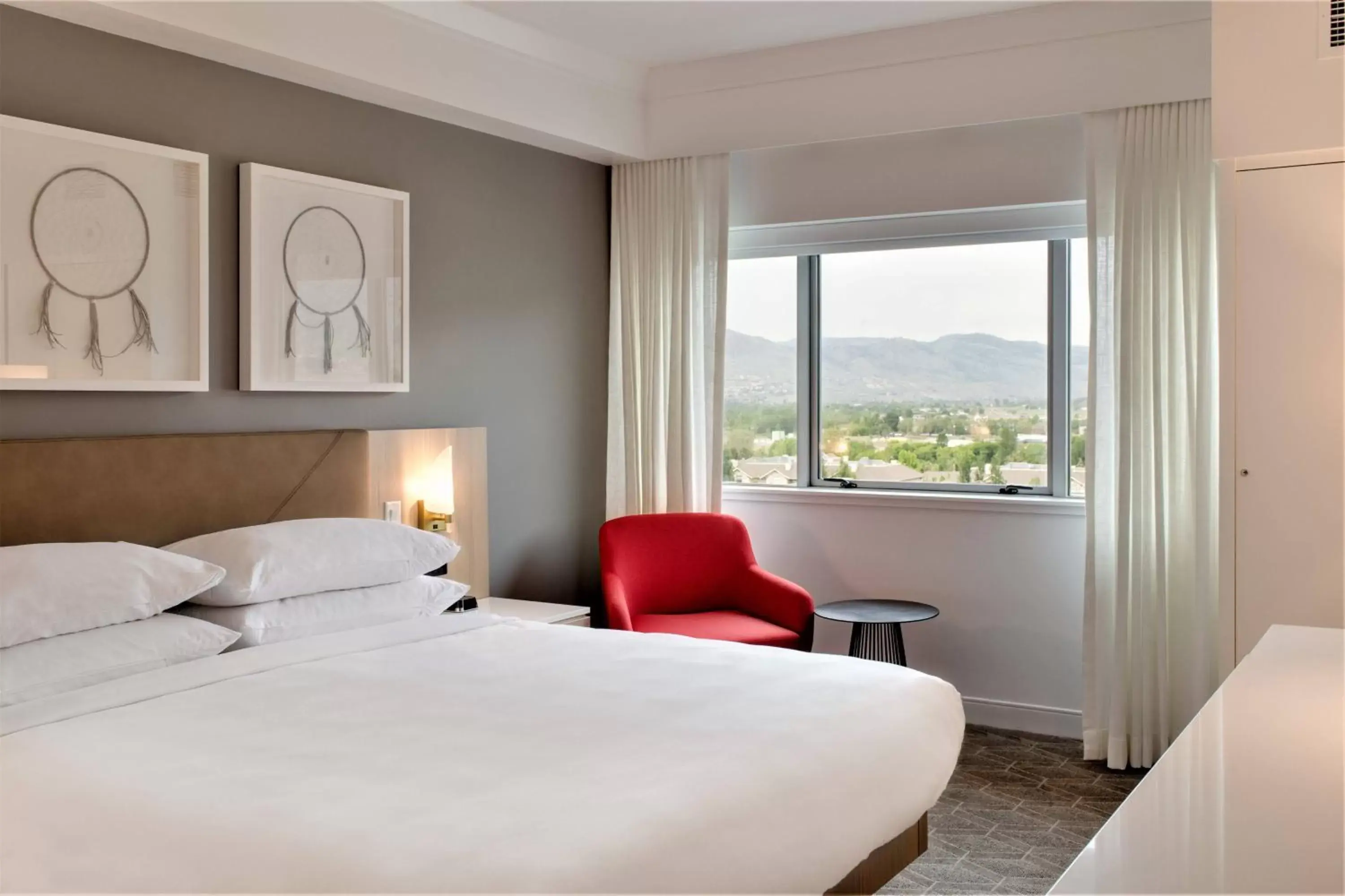 Photo of the whole room, Bed in Delta Hotels by Marriott Kamloops