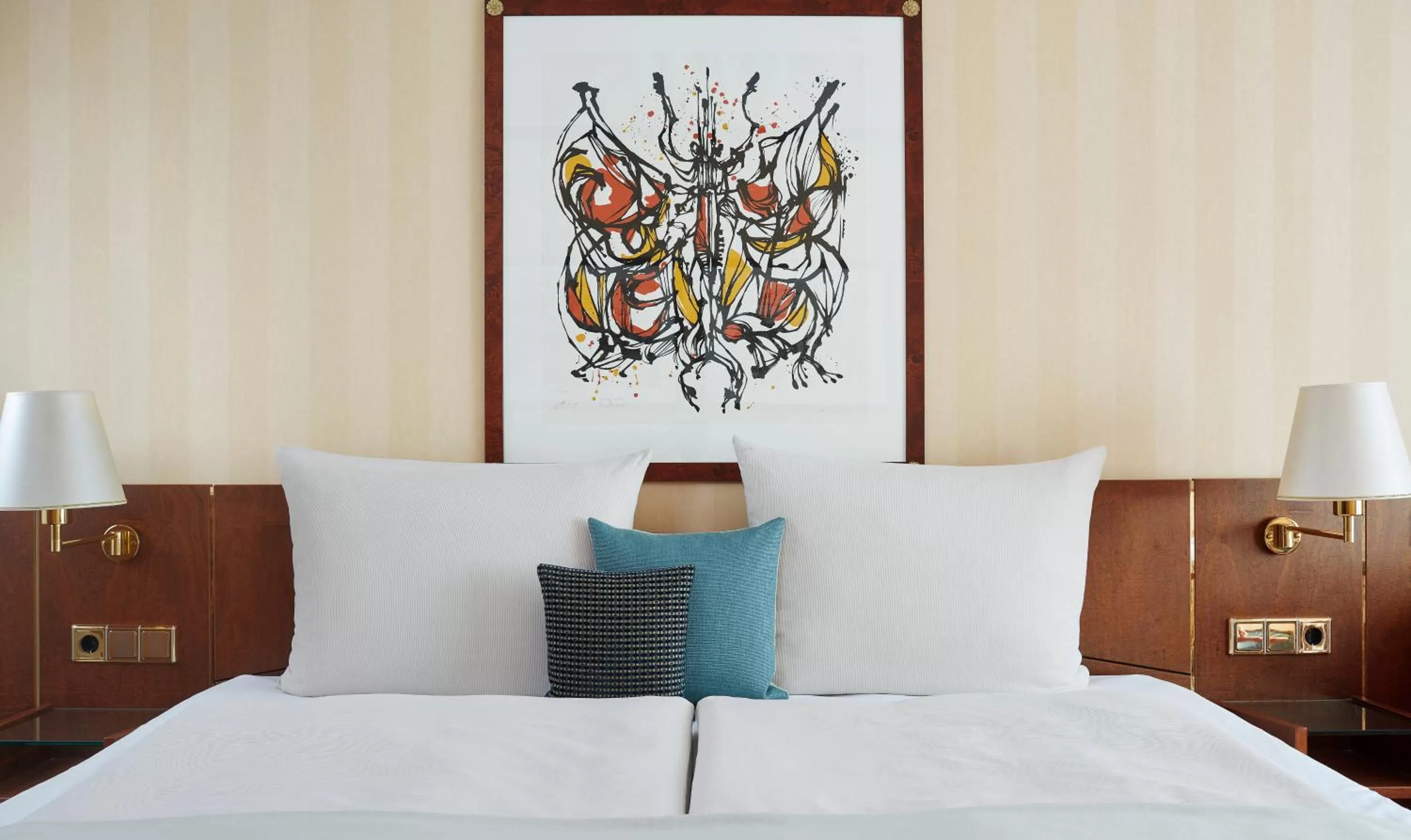 Photo of the whole room, Bed in Living Hotel Berlin Mitte