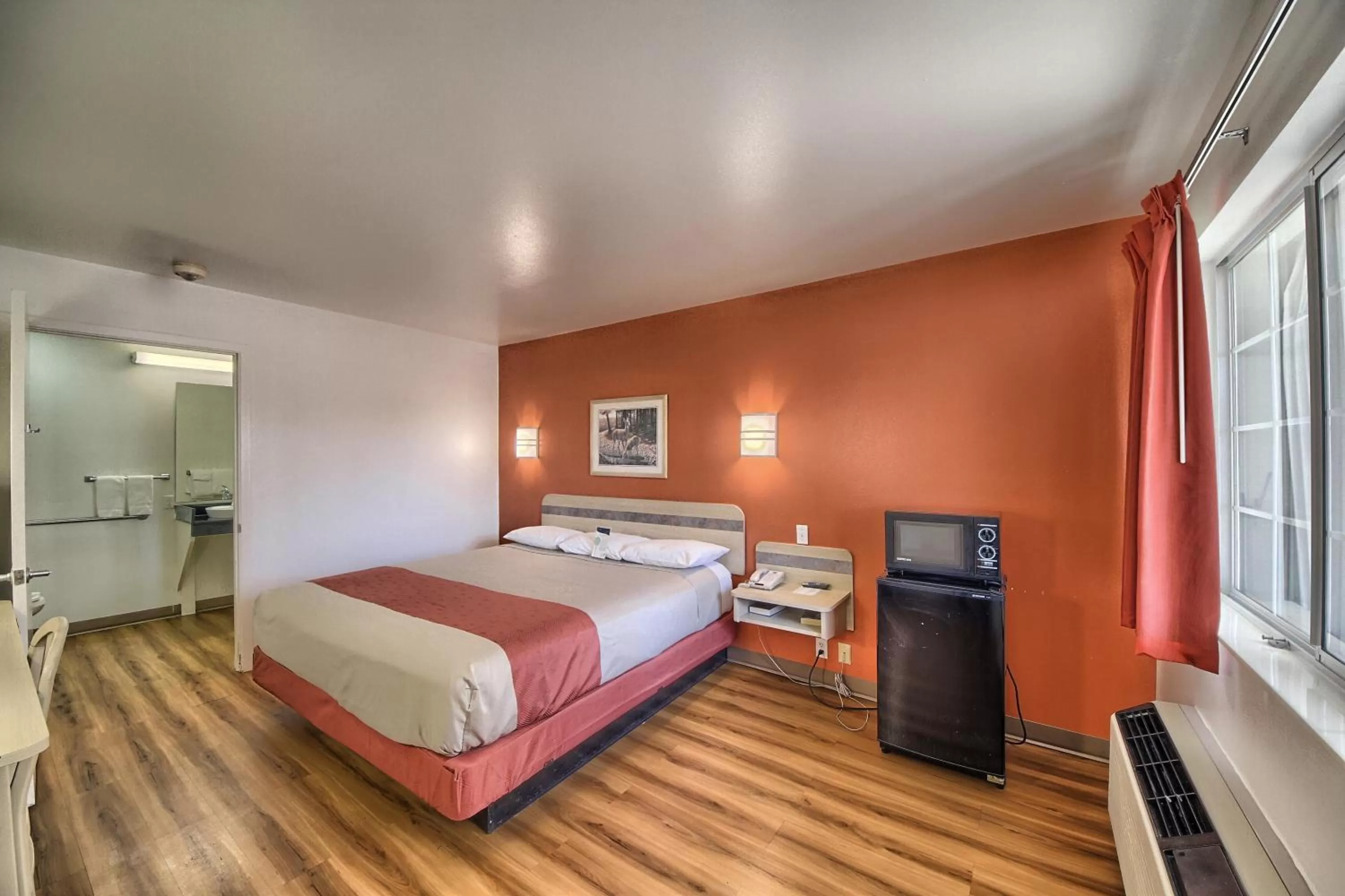 Bathroom, Bed in Motel 6-Kerrville, TX