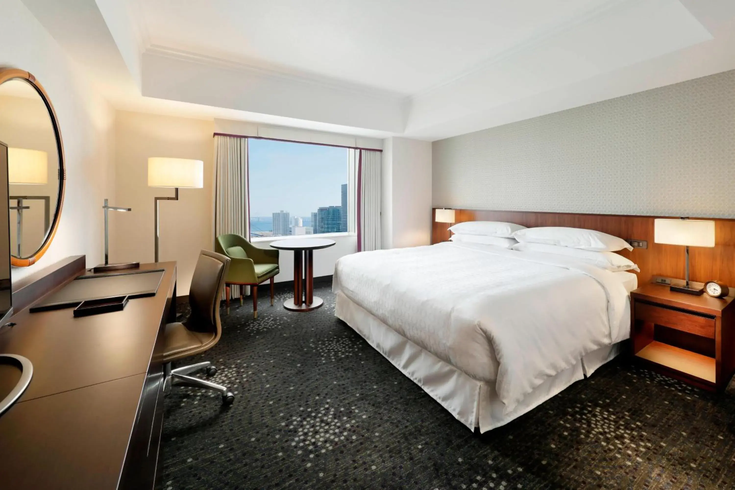 Photo of the whole room in Yokohama Bay Sheraton Hotel and Towers