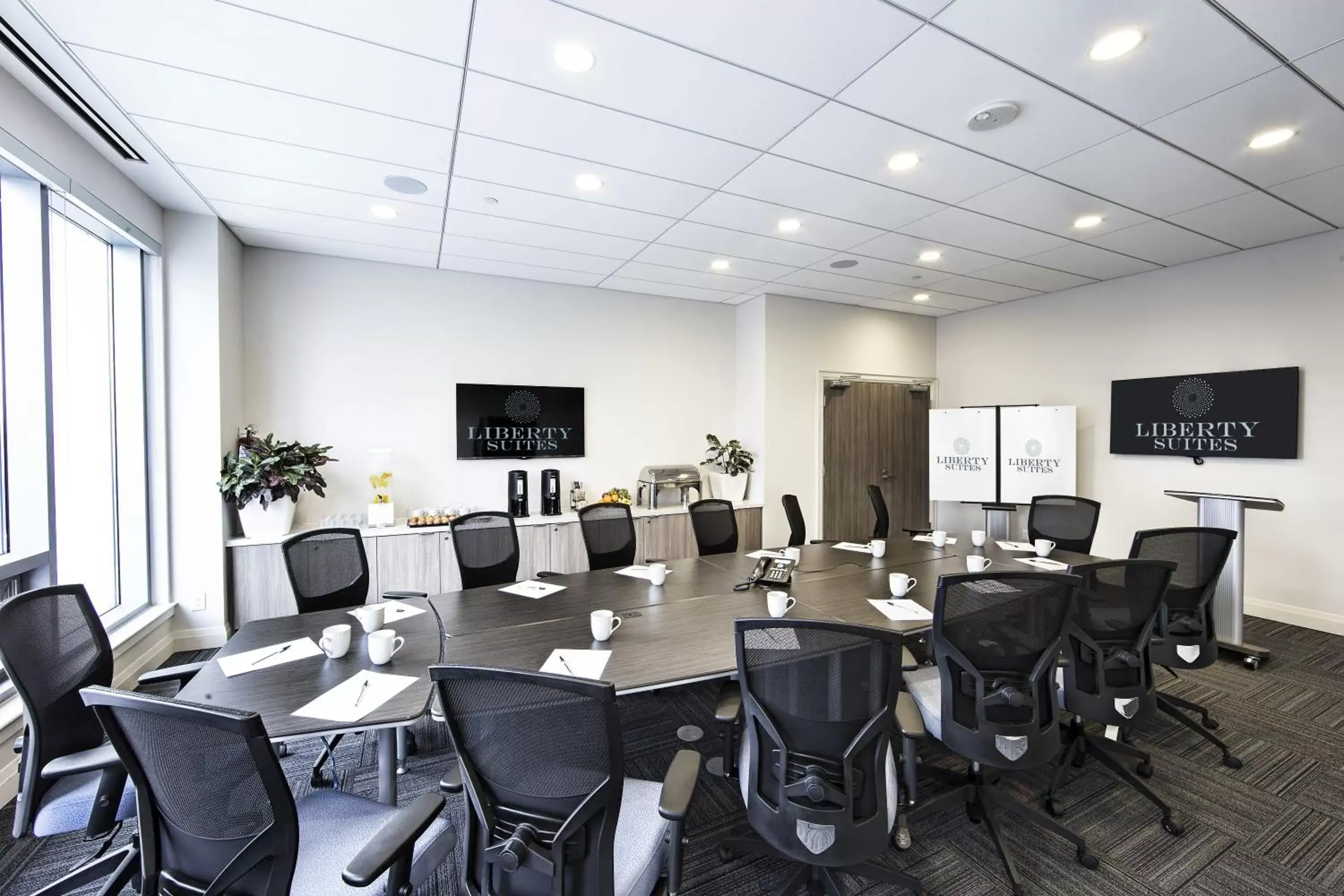 Business facilities in Liberty Suites