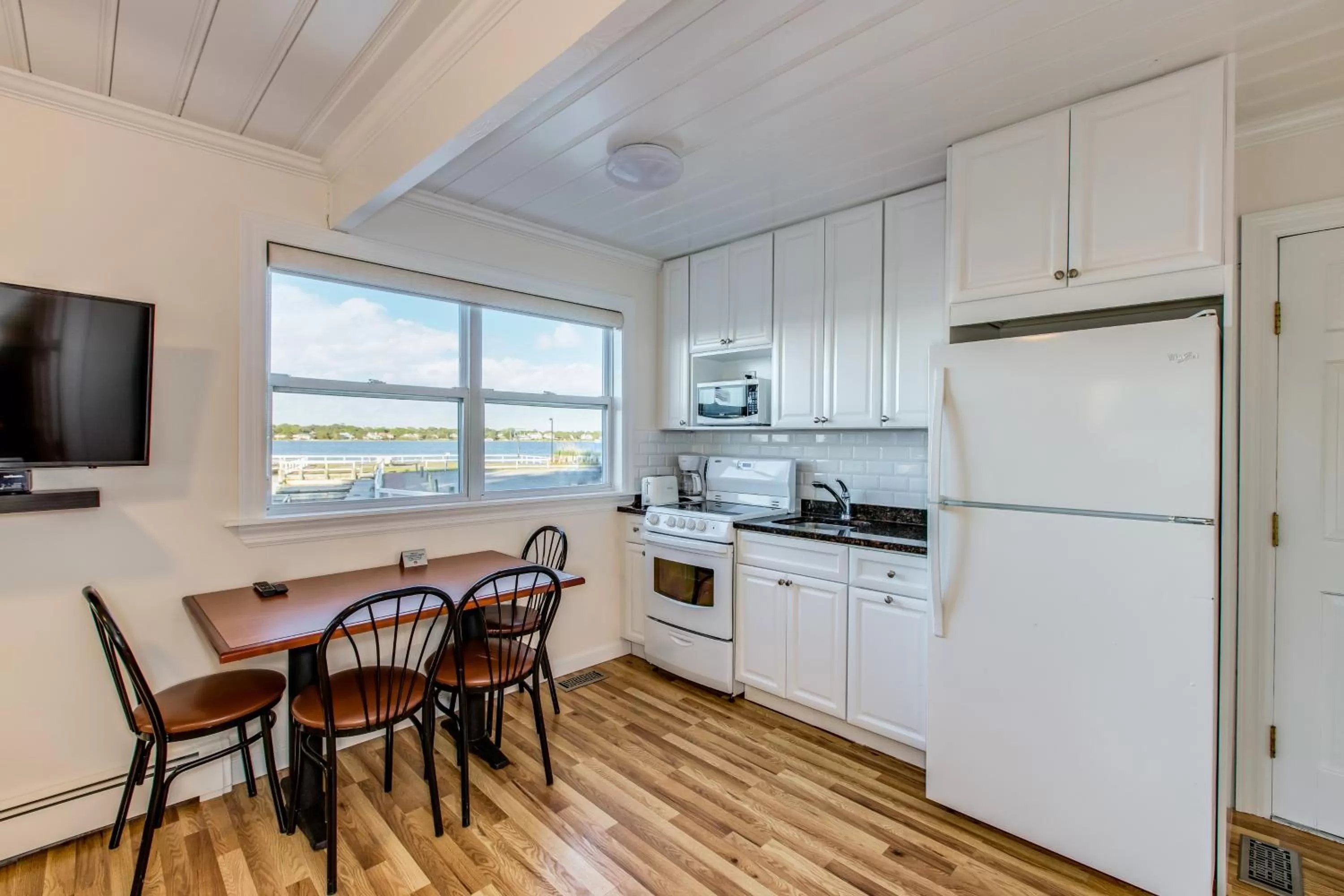 Colonial Shores Resort