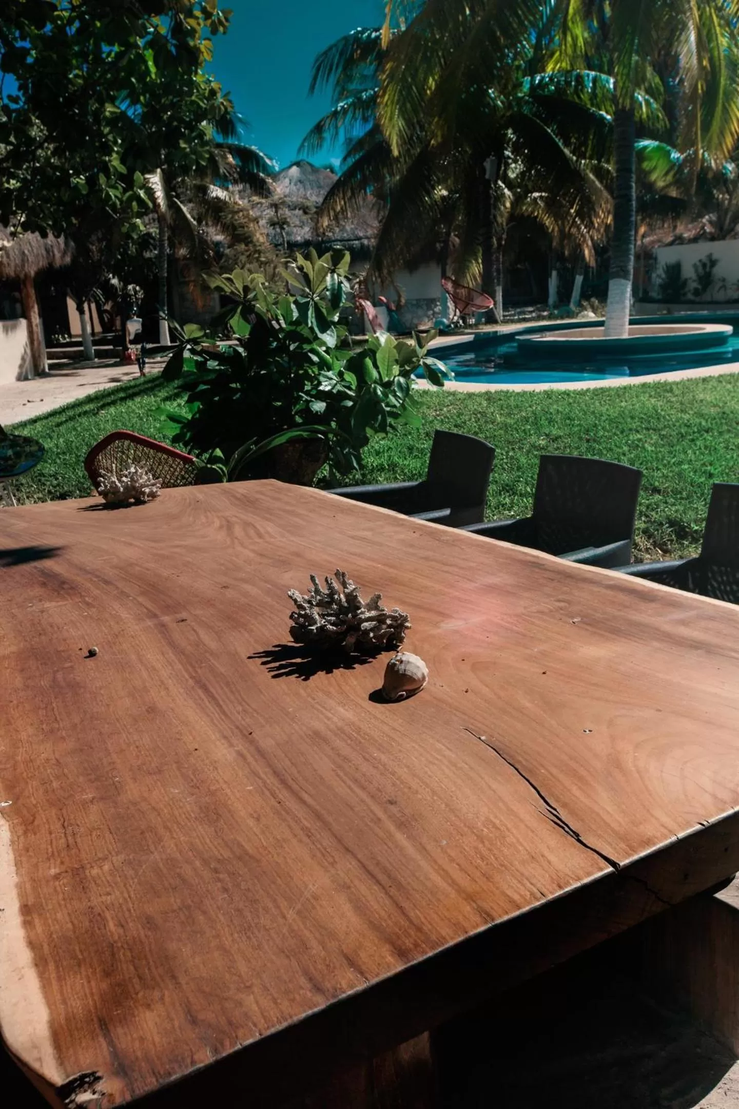 Property building in Hotel Paradise Suites