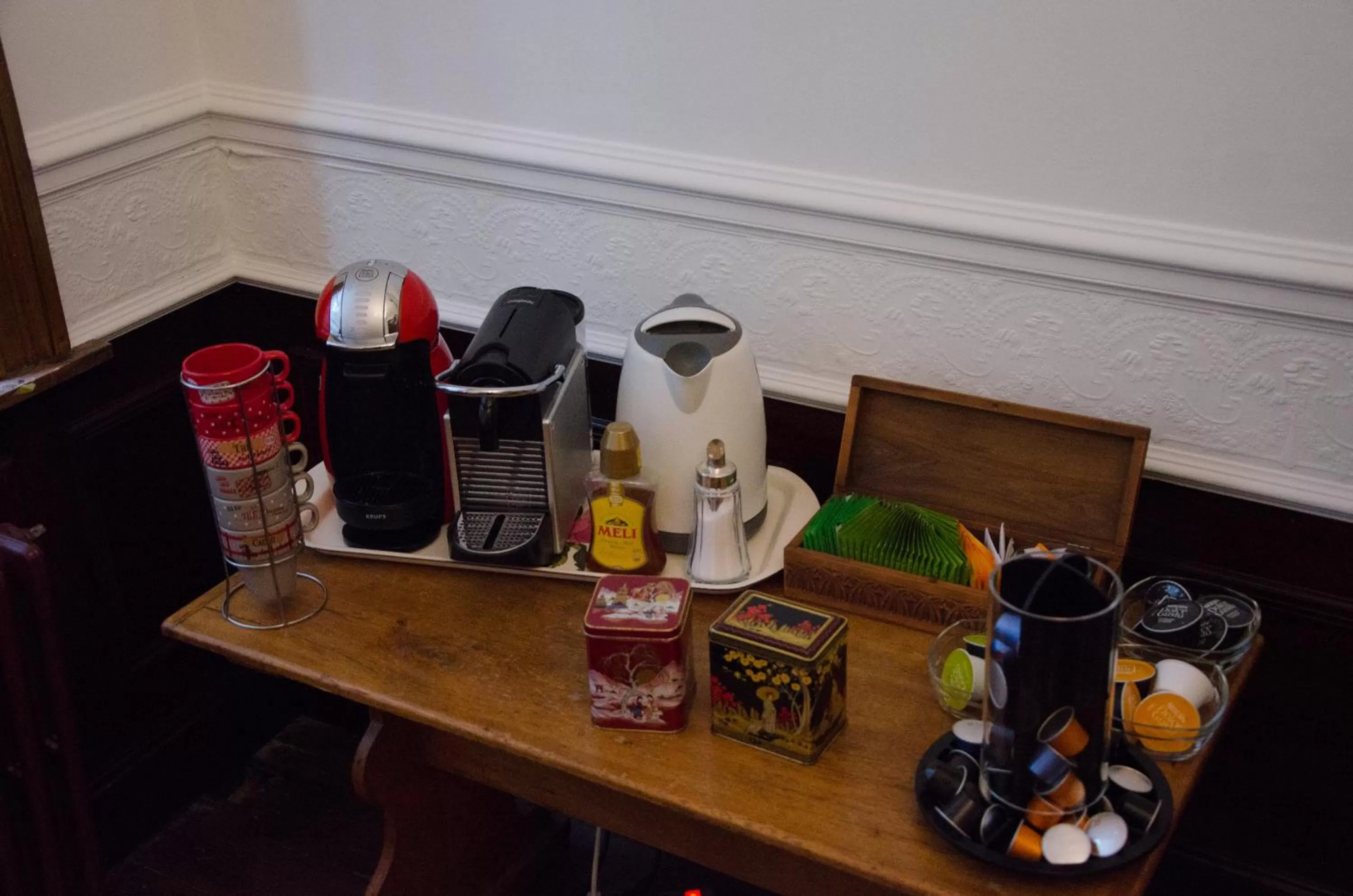 Continental breakfast in Albert Molière