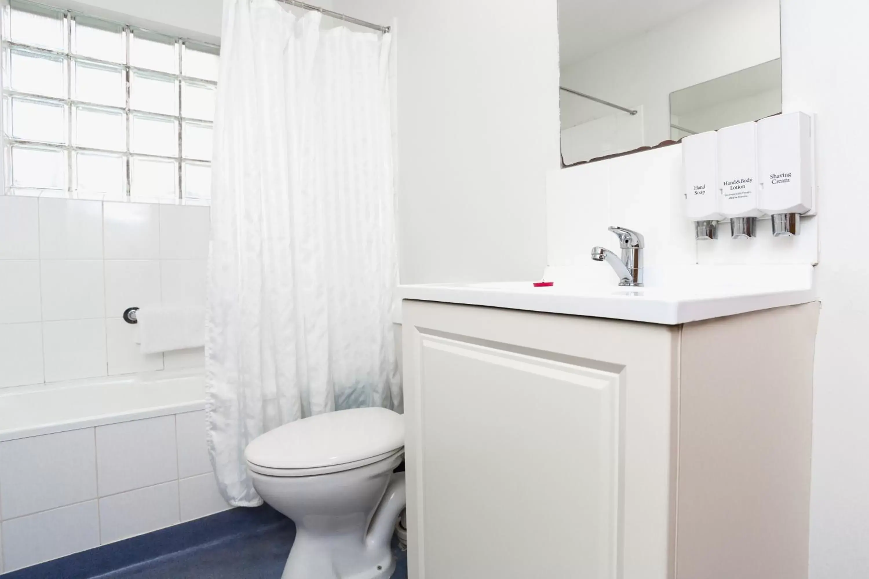 Bathroom in Bay Hotel Apartments