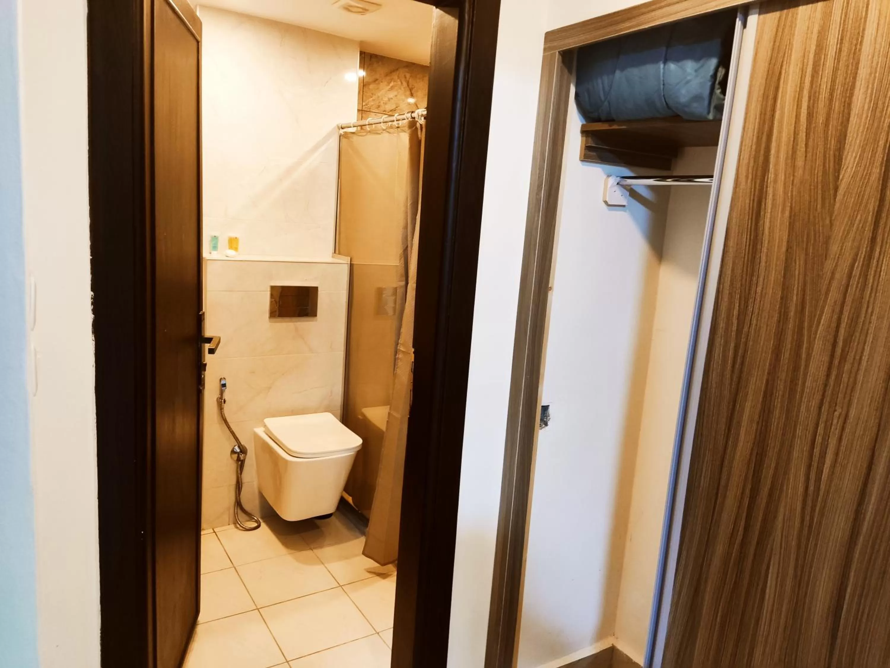 Shower in Golden Plaza Hotel