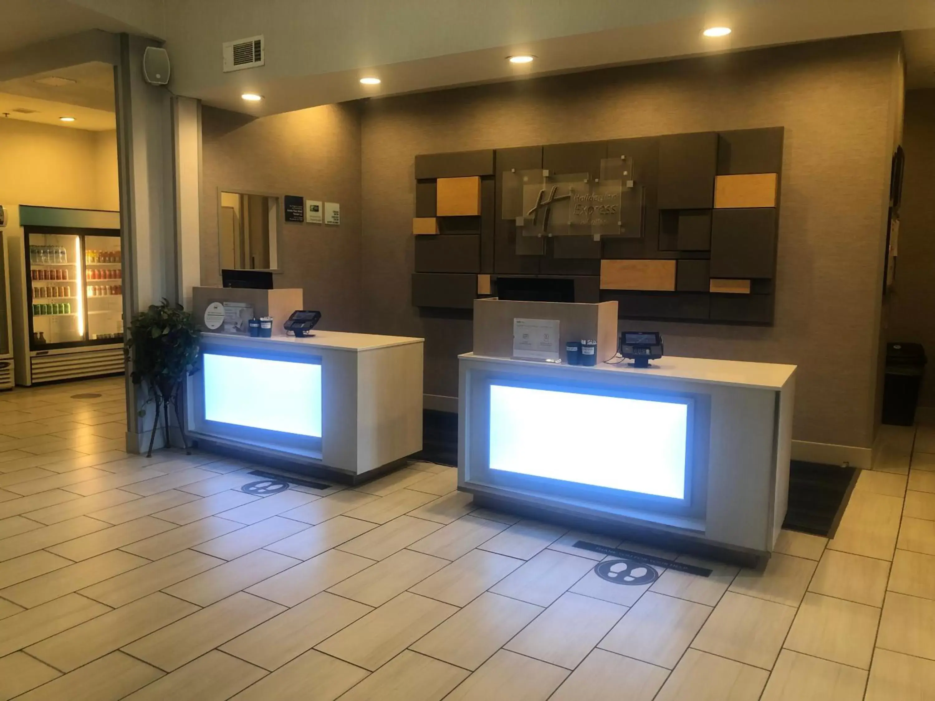 Property building, Lobby/Reception in Holiday Inn Express Hotel & Suites Woodward Hwy 270, an IHG Hotel