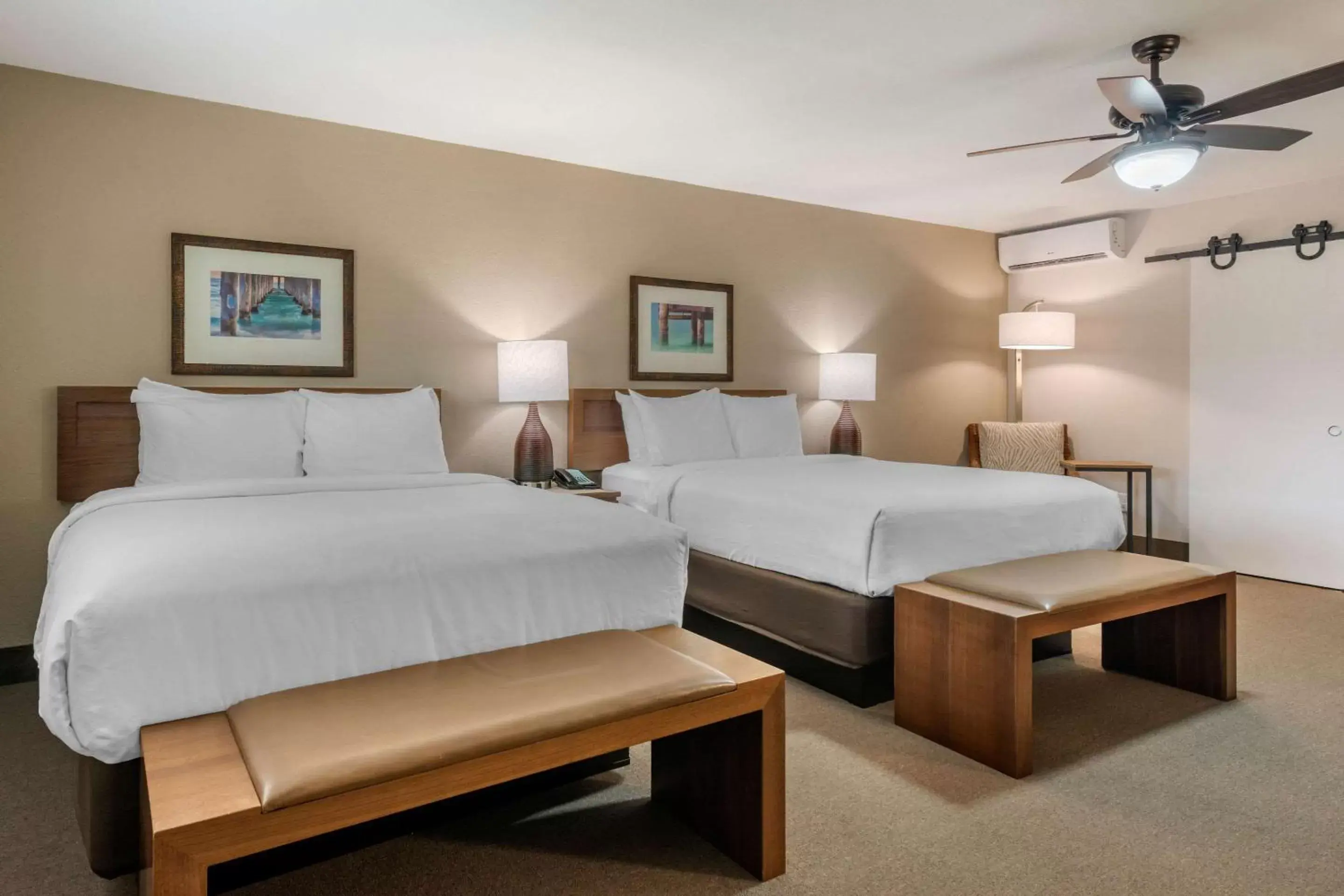 Photo of the whole room, Bed in Seafarer Inn & Suites, Ascend Hotel Collection