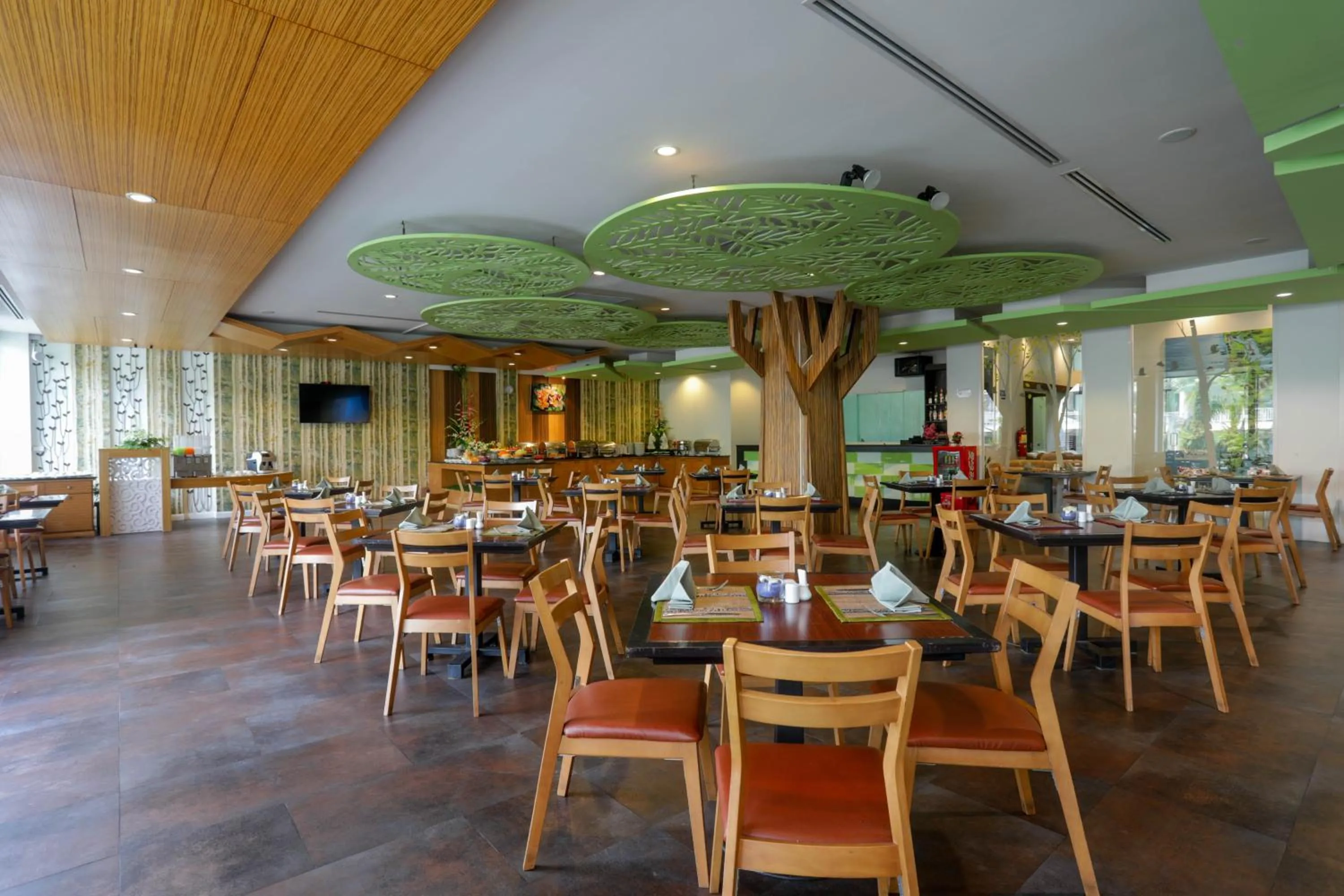 Restaurant/places to eat in A2 Pool Resort - SHA Plus