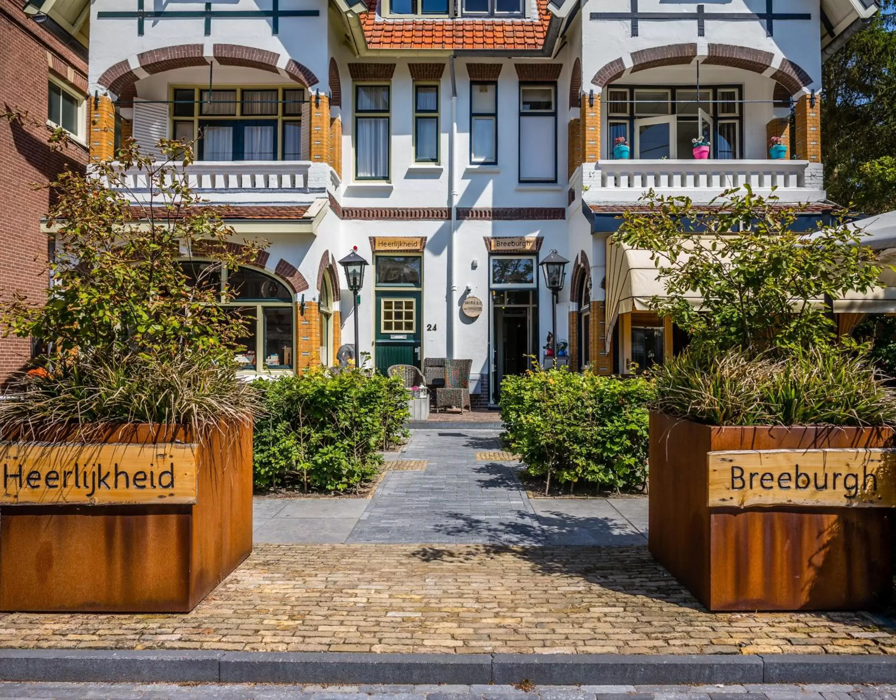 Property building in Hotel Heerlijkheid Bergen