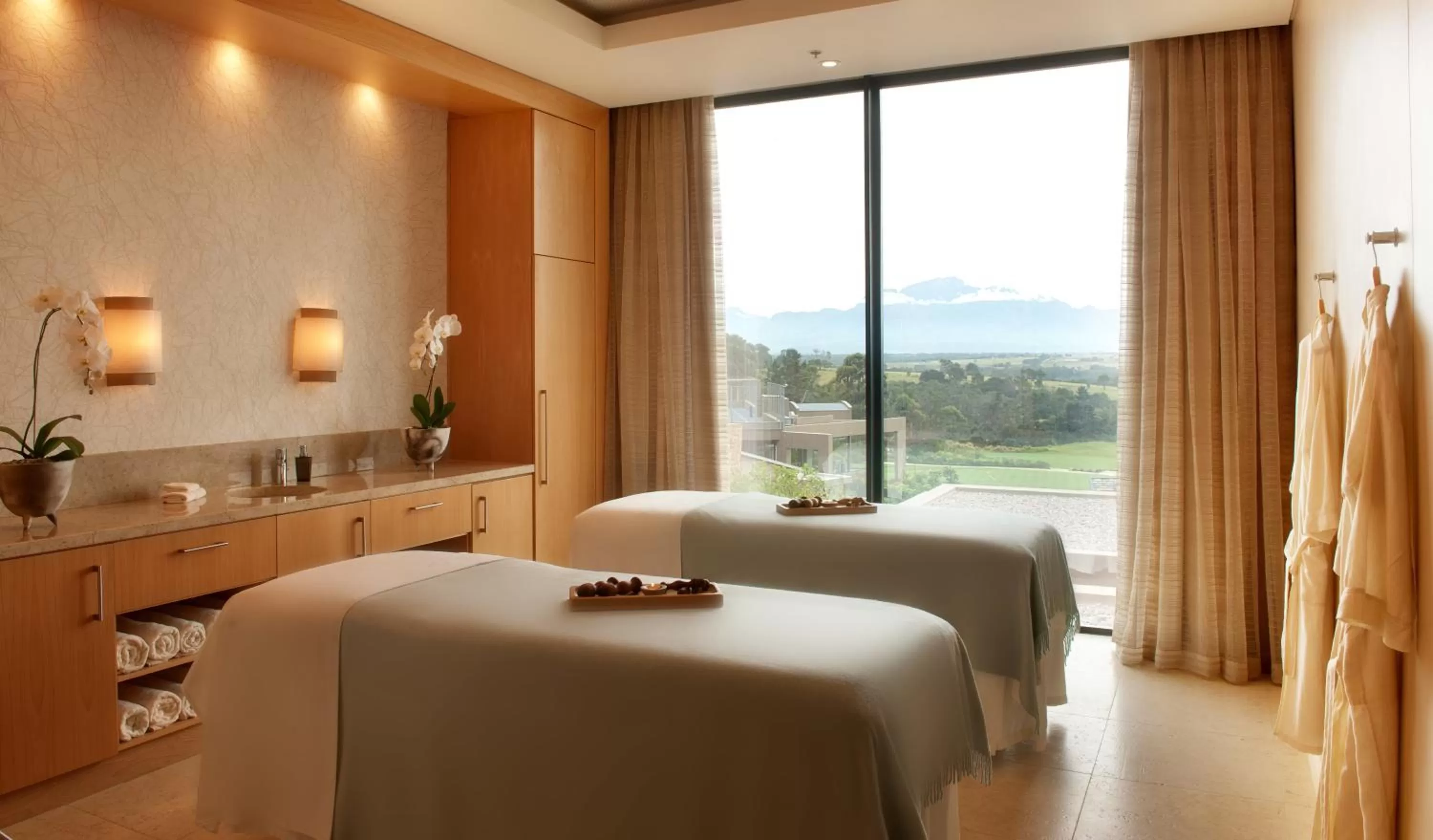 Summer, Bed in Oubaai Hotel Golf & Spa