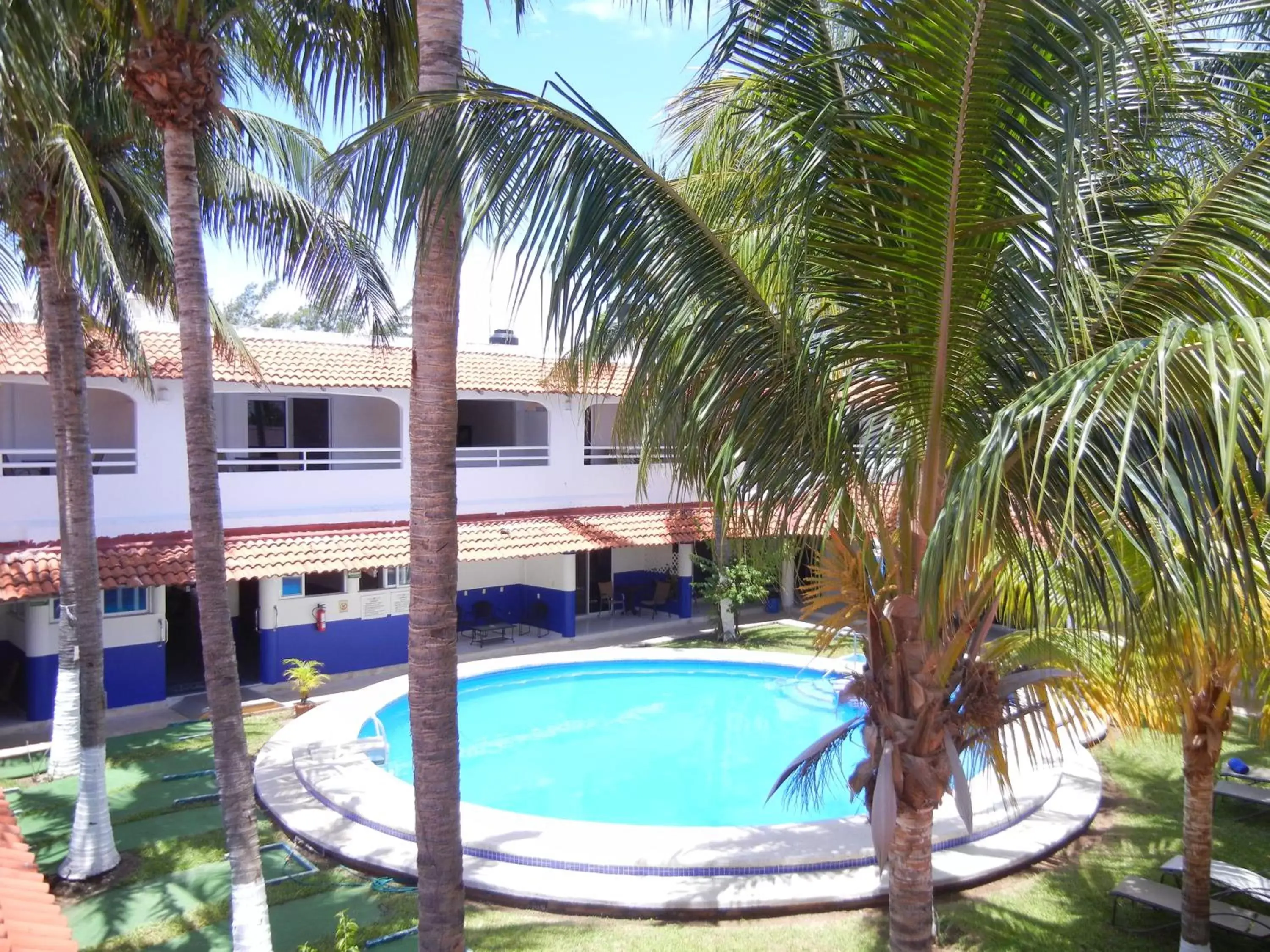 Pool view, Swimming Pool in Hotel Plaza Almendros