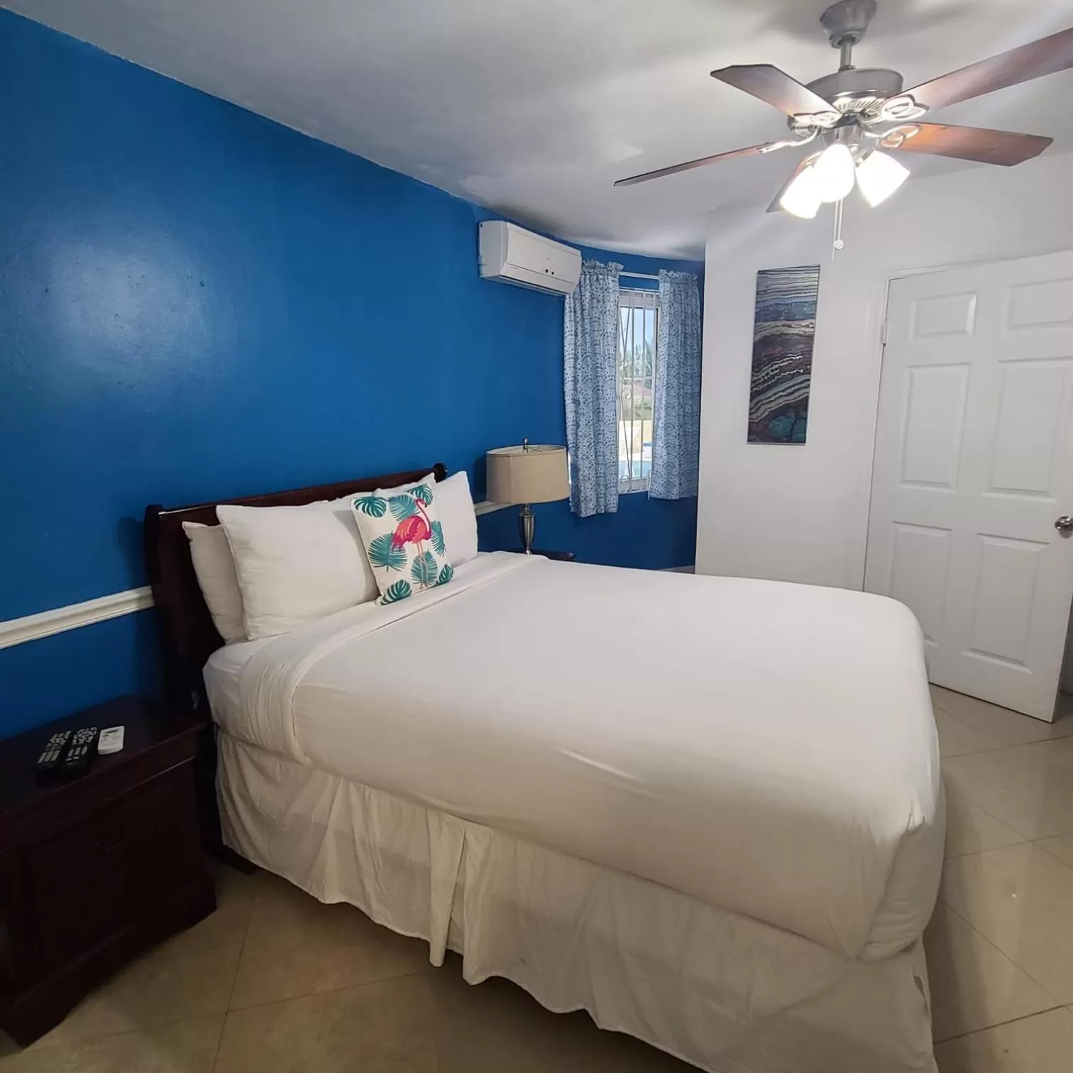 Bed in Golden Palm B & B