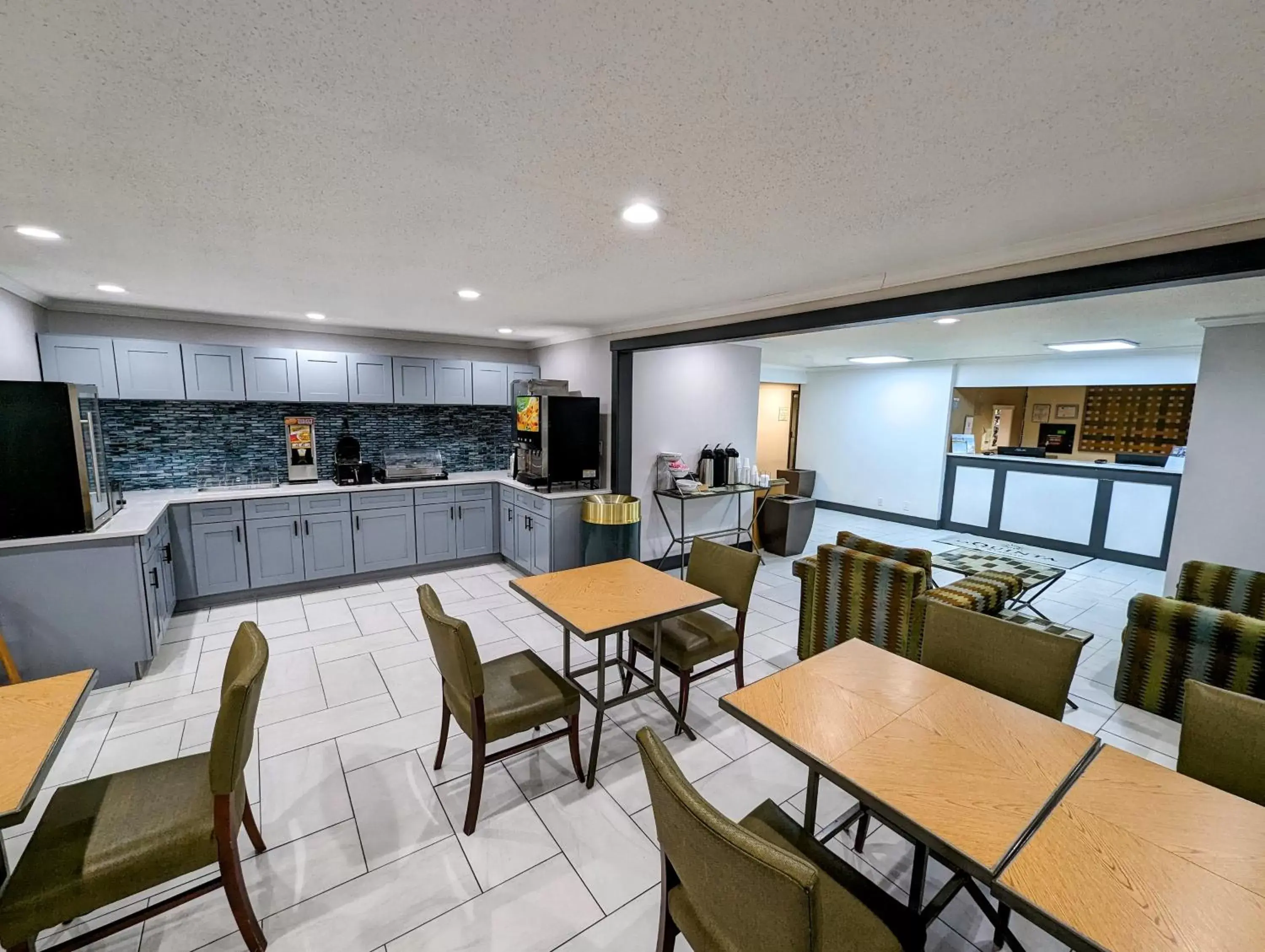 Lobby or reception in La Quinta Inn by Wyndham Chicago Willowbrook Lobby or reception in La Quinta Inn by Wyndham Chicago Willowbrook