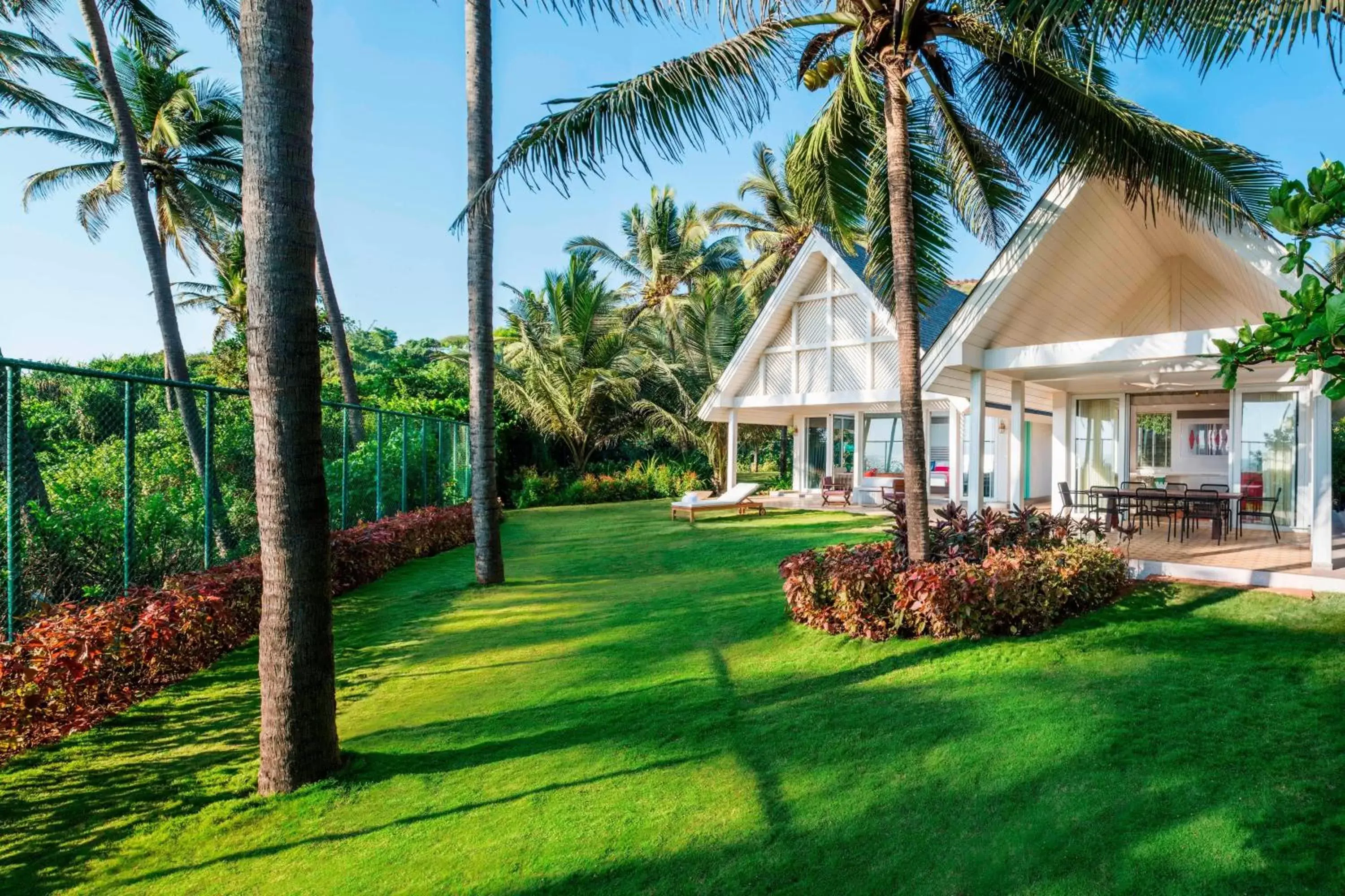 Property building, Garden in W Goa