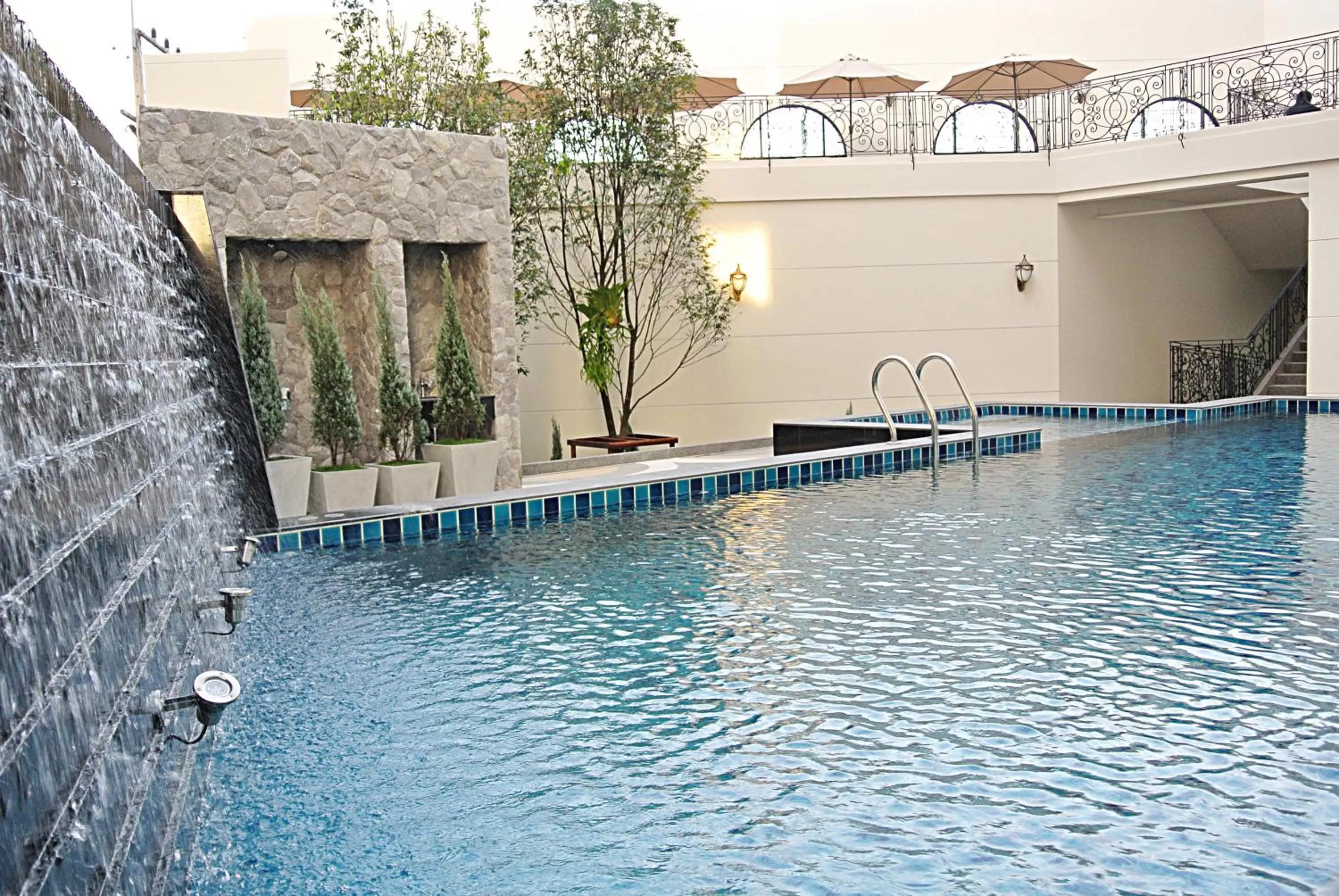 Swimming pool in SN Plus Hotel - SHA Plus