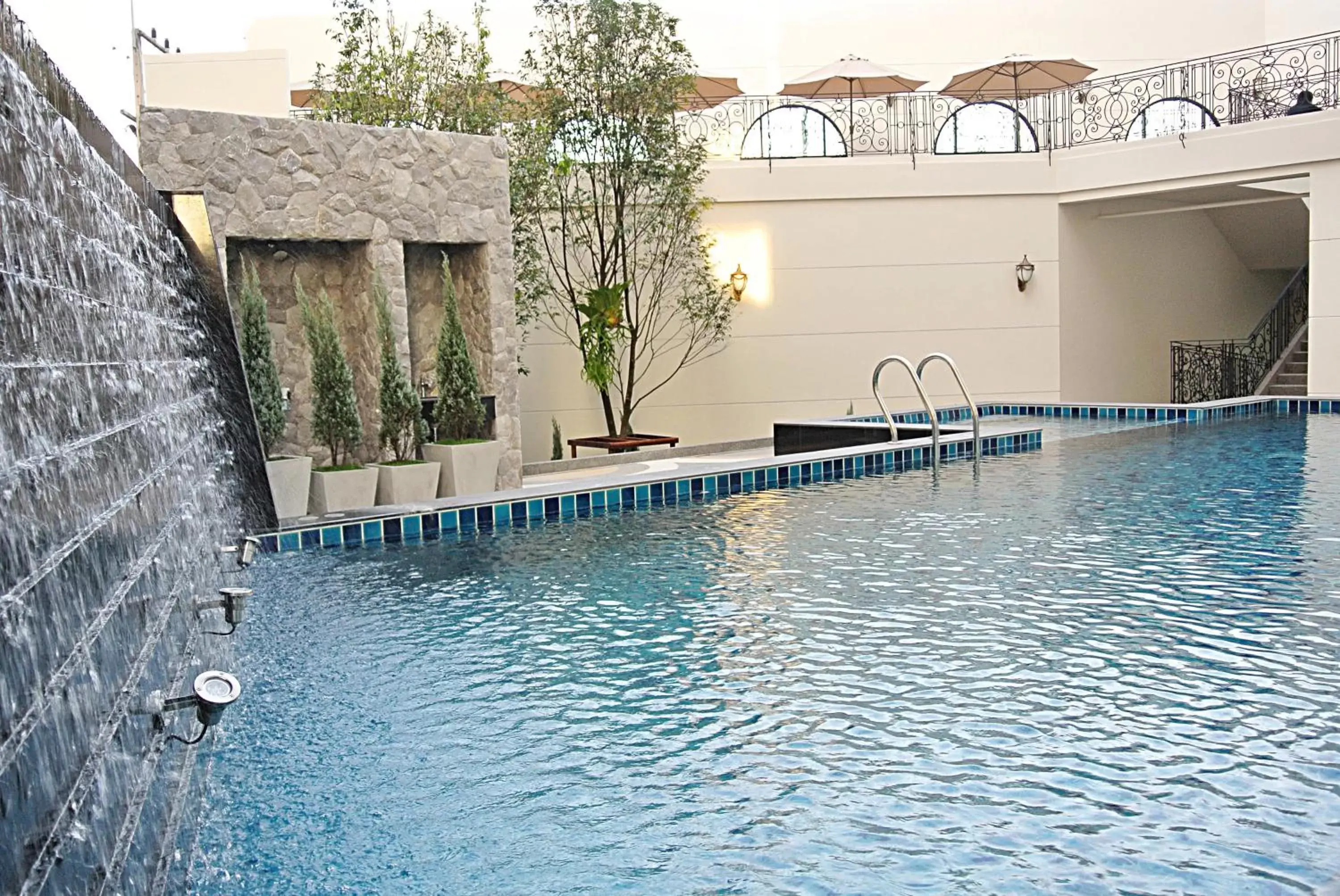 Swimming pool in SN Plus Hotel - SHA Plus Swimming pool in SN Plus Hotel - SHA Plus
