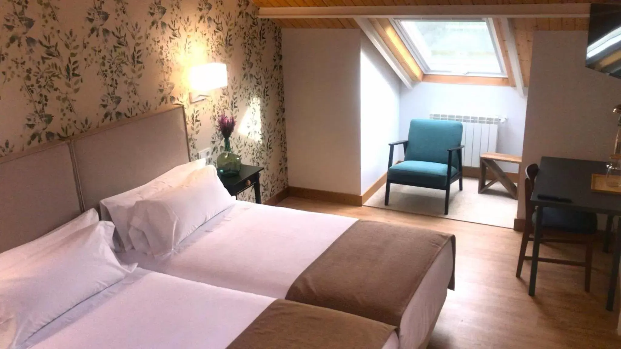 Photo of the whole room, Bed in Hotel Pazo de Bieite