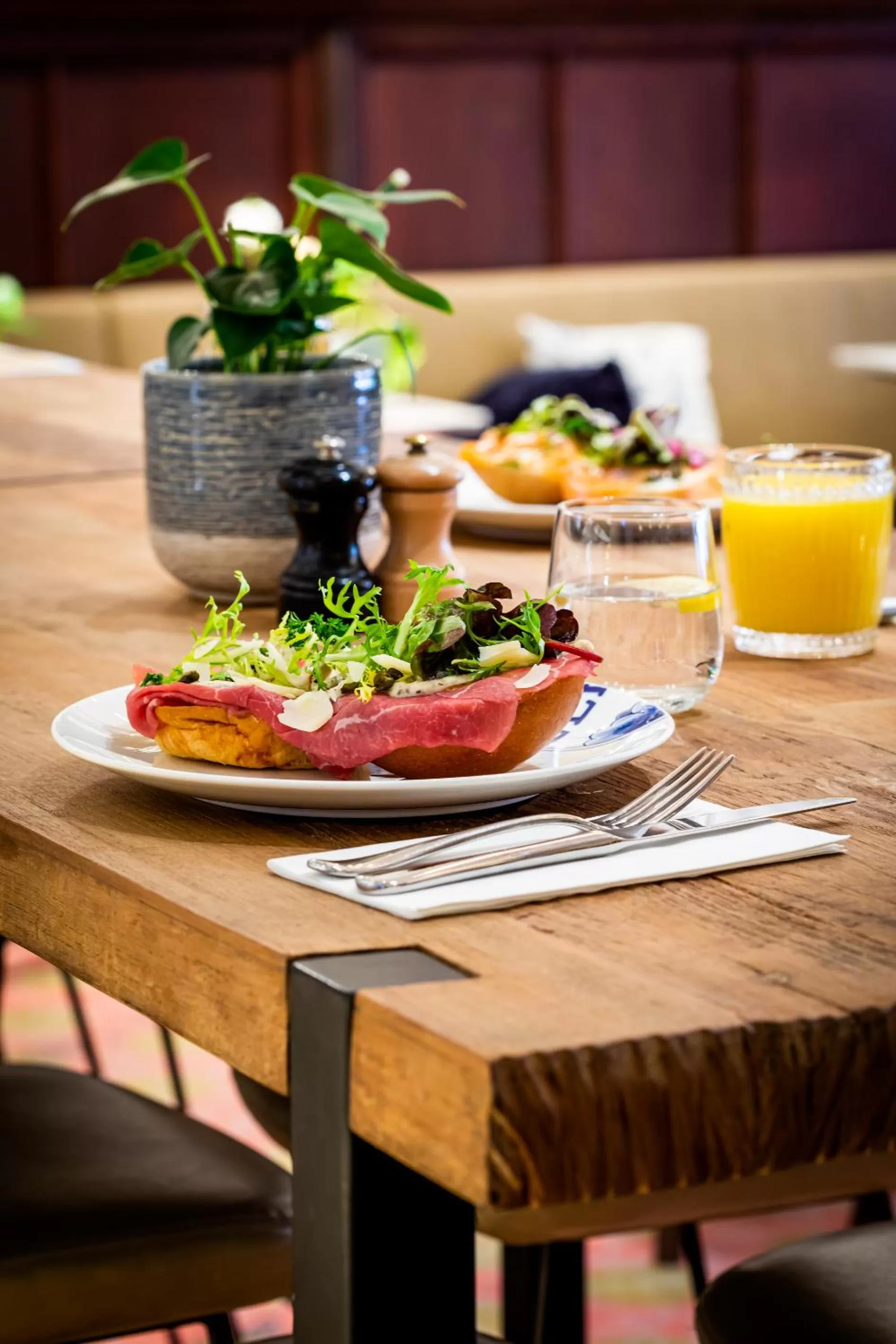 Restaurant/places to eat in Hotel Amsterdam De Roode Leeuw