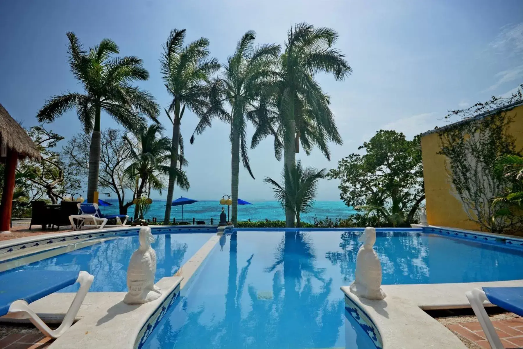 Swimming Pool in Hotel La Joya Isla Mujeres