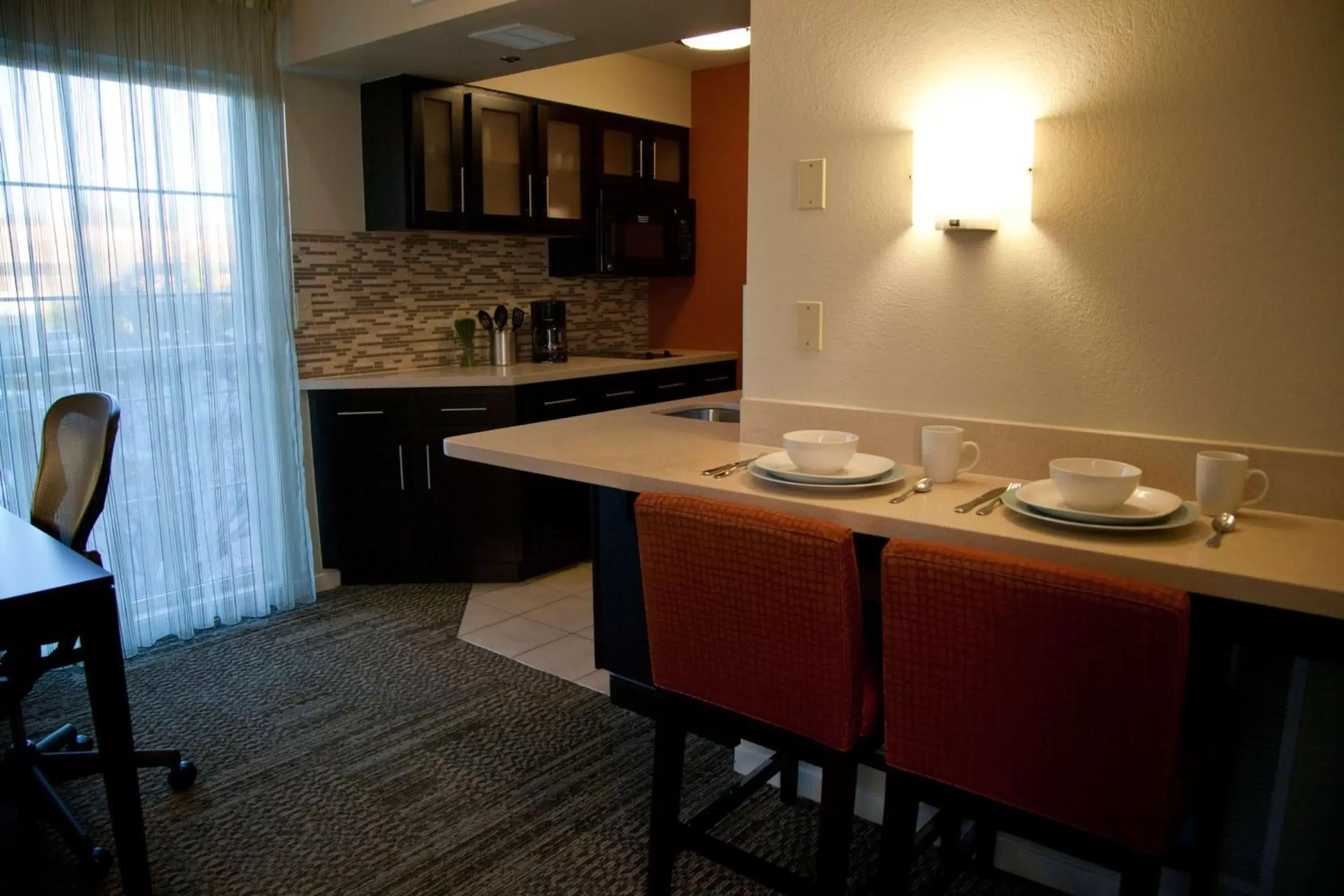 Kitchen or kitchenette, Kitchen/Kitchenette in Sonesta ES Suites San Francisco Airport San Bruno