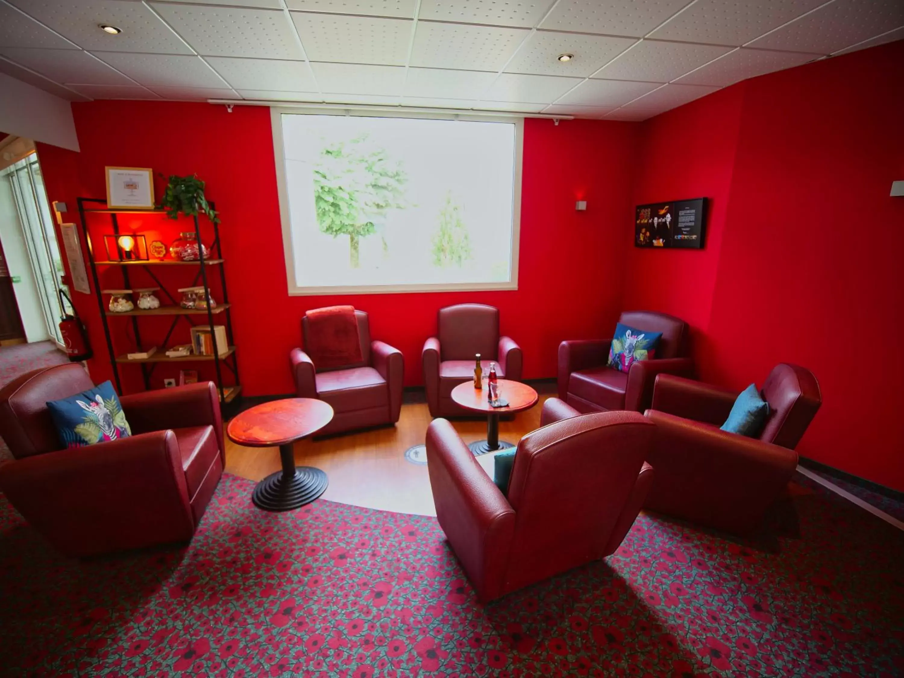 Lobby or reception, Seating Area in ibis Chartres Ouest Luce