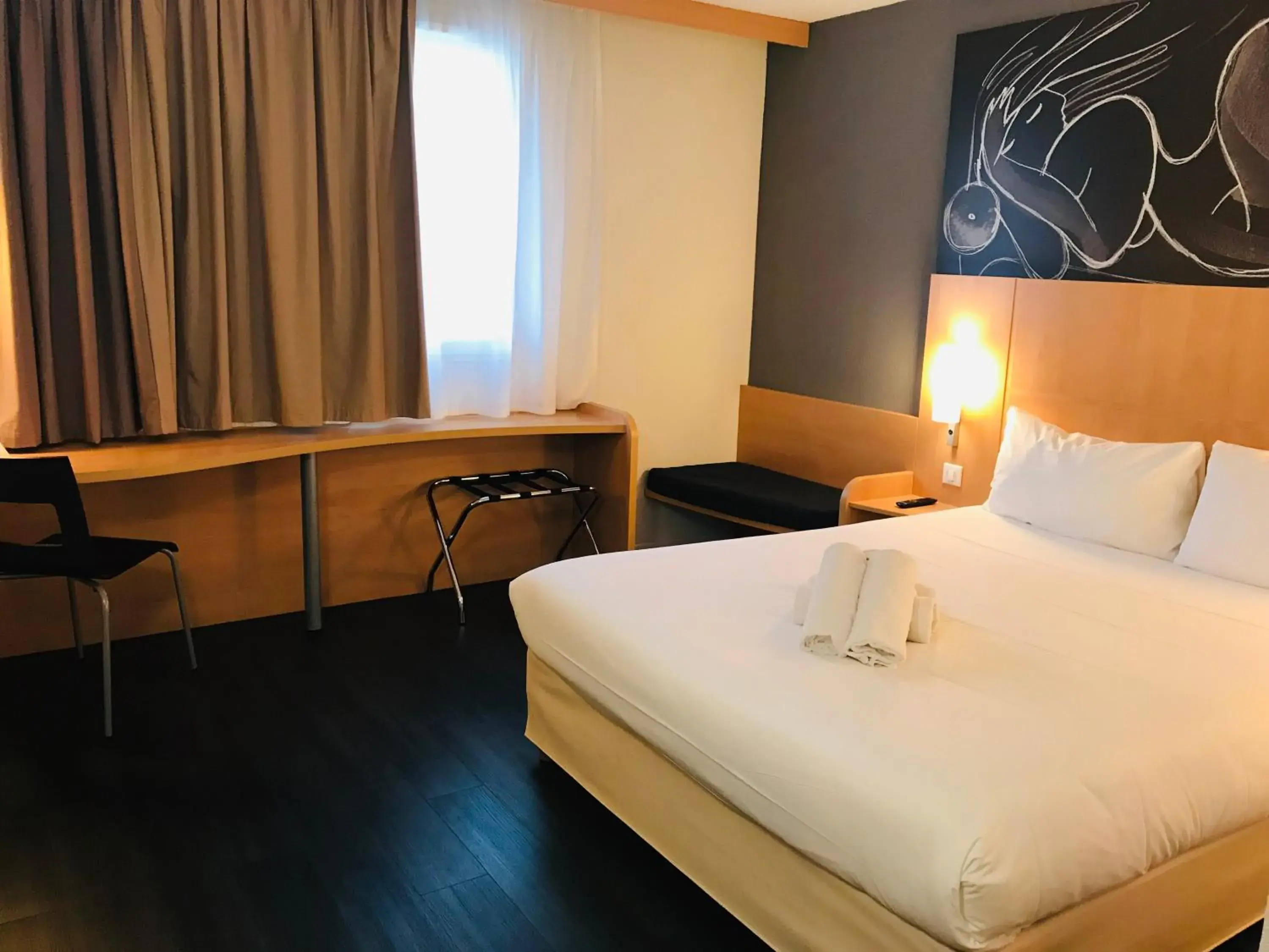 Photo of the whole room, Bed in easyHotel Nice Palais des Congrès – Old Town