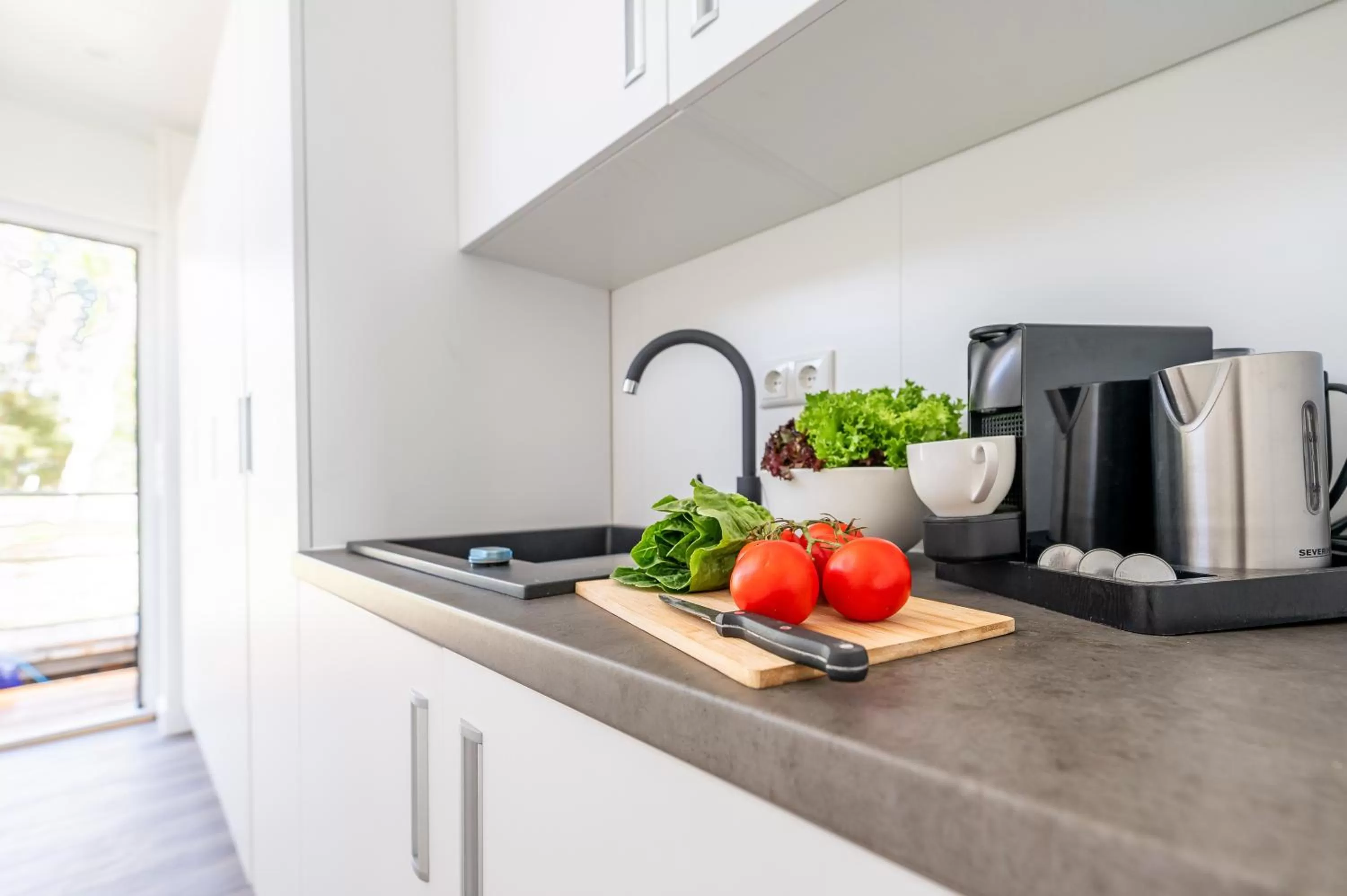 Coffee/tea facilities in Marina Martinshafen