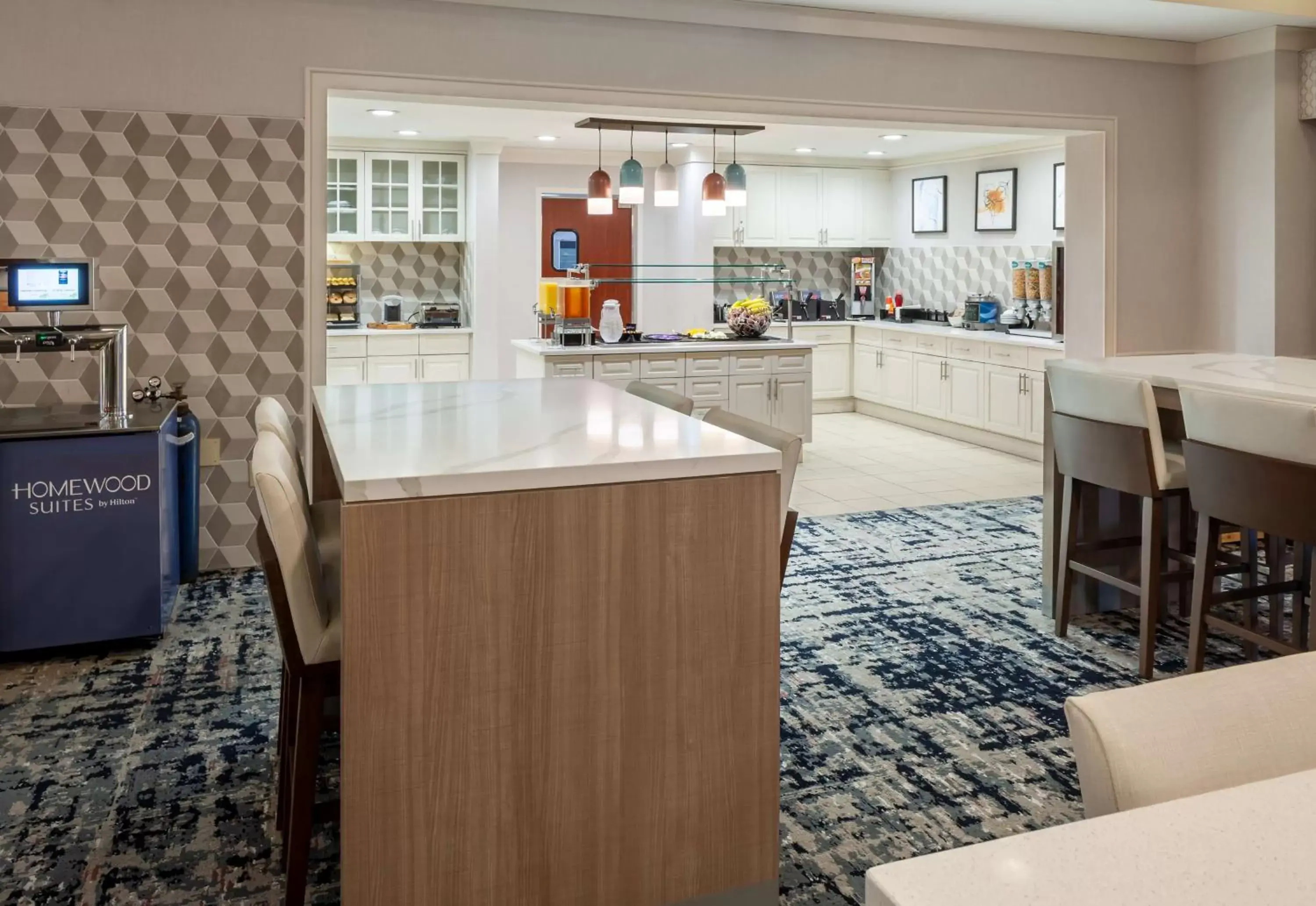 Restaurant/places to eat, Kitchen/Kitchenette in Homewood Suites by Hilton Gainesville