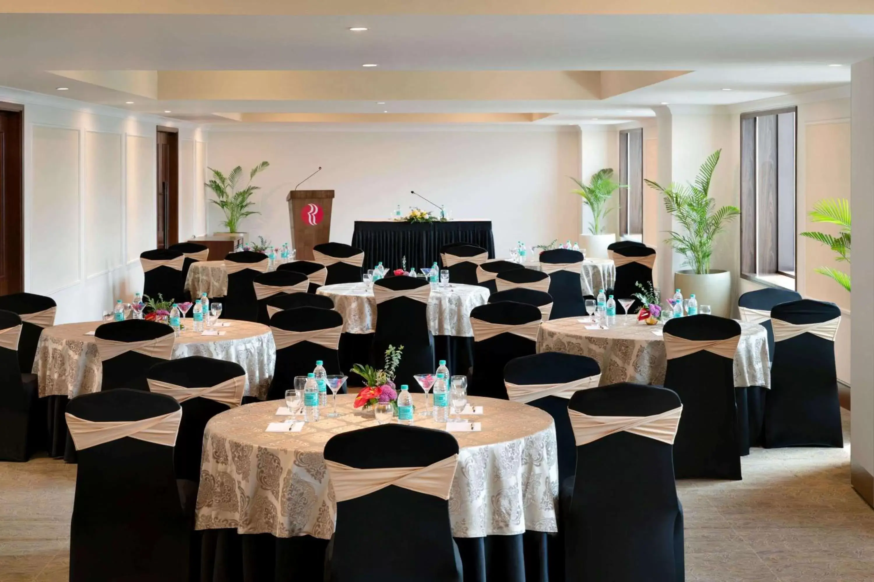 On site, Banquet Facilities in Ramada Plaza Chennai